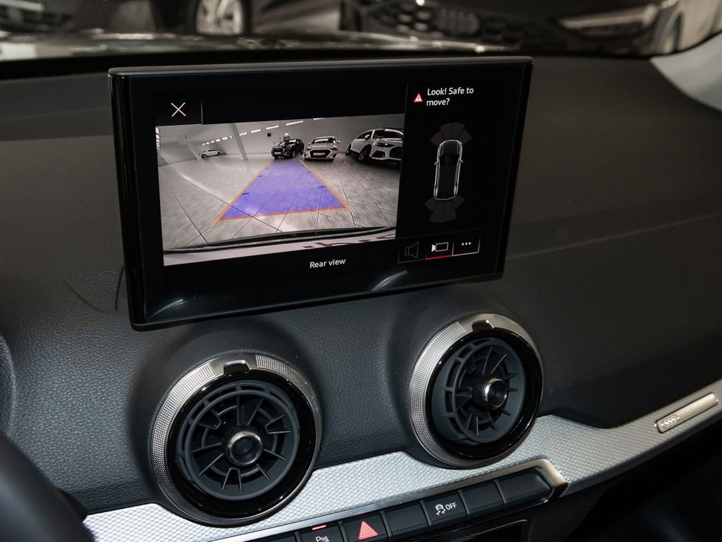 Bild über Audi Q2 S line 35 TFSI S tronic - für weitere Informationen kontaktieren Sie den Audi Partner