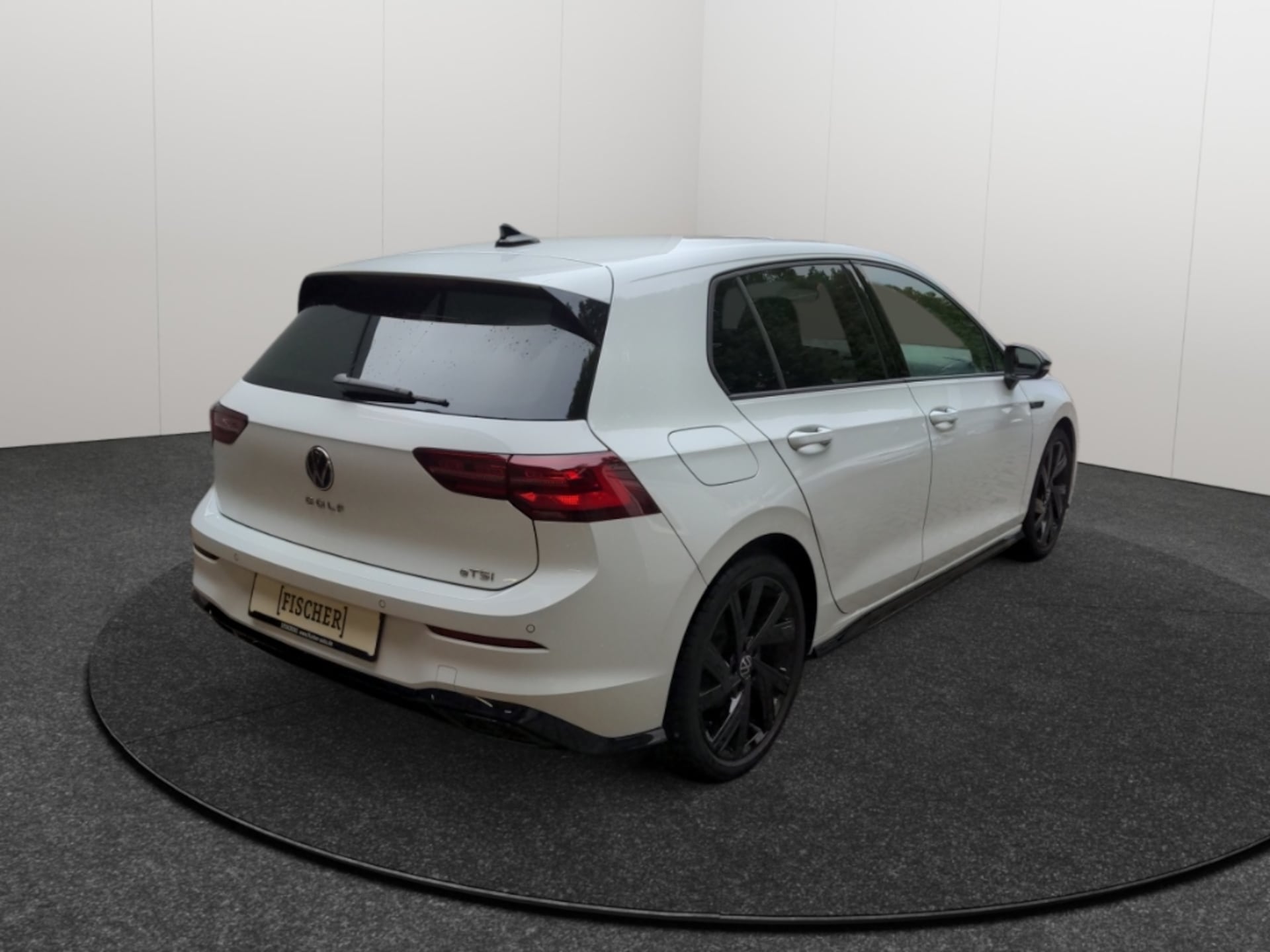 Volkswagen Golf R-Line
