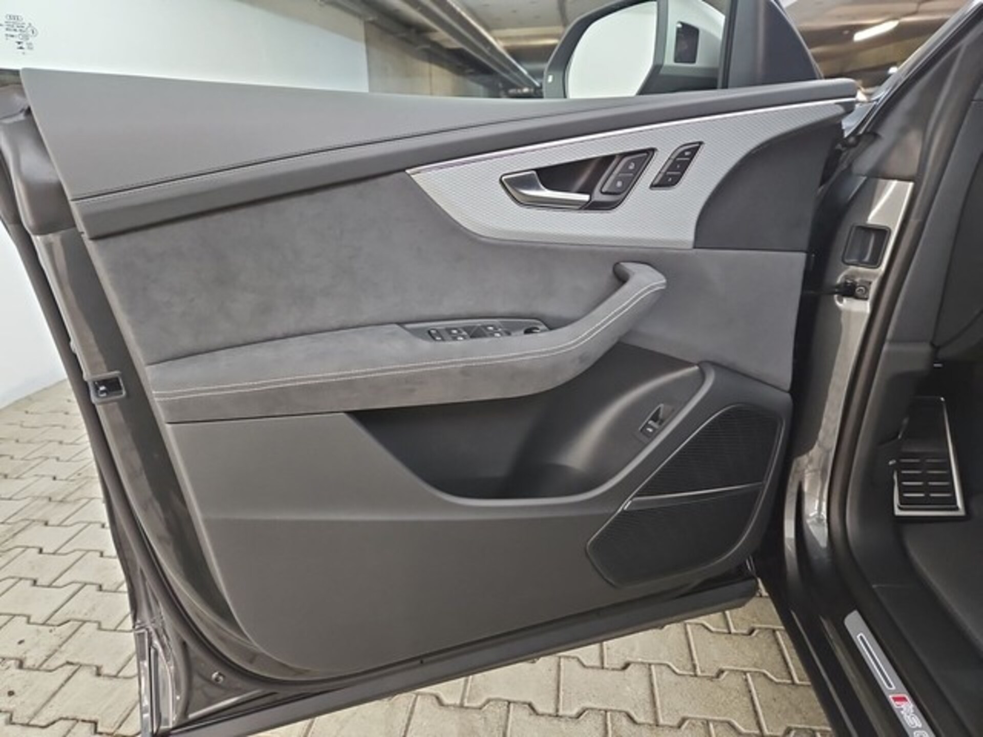 Audi RS Q8 SUV performance