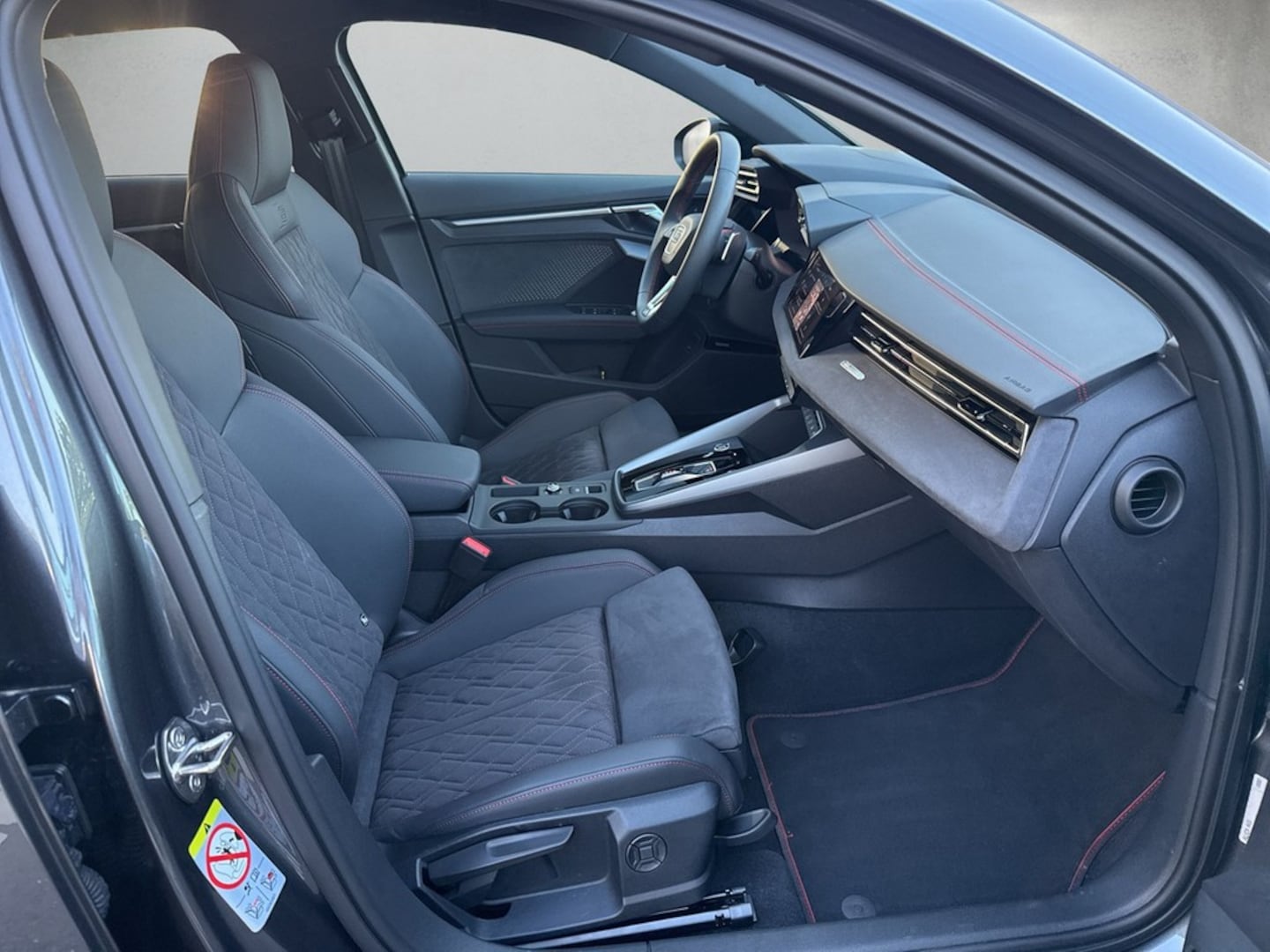 Bild über Audi A3 Sportback TDI S tronic - für weitere Informationen kontaktieren Sie den Audi Partner