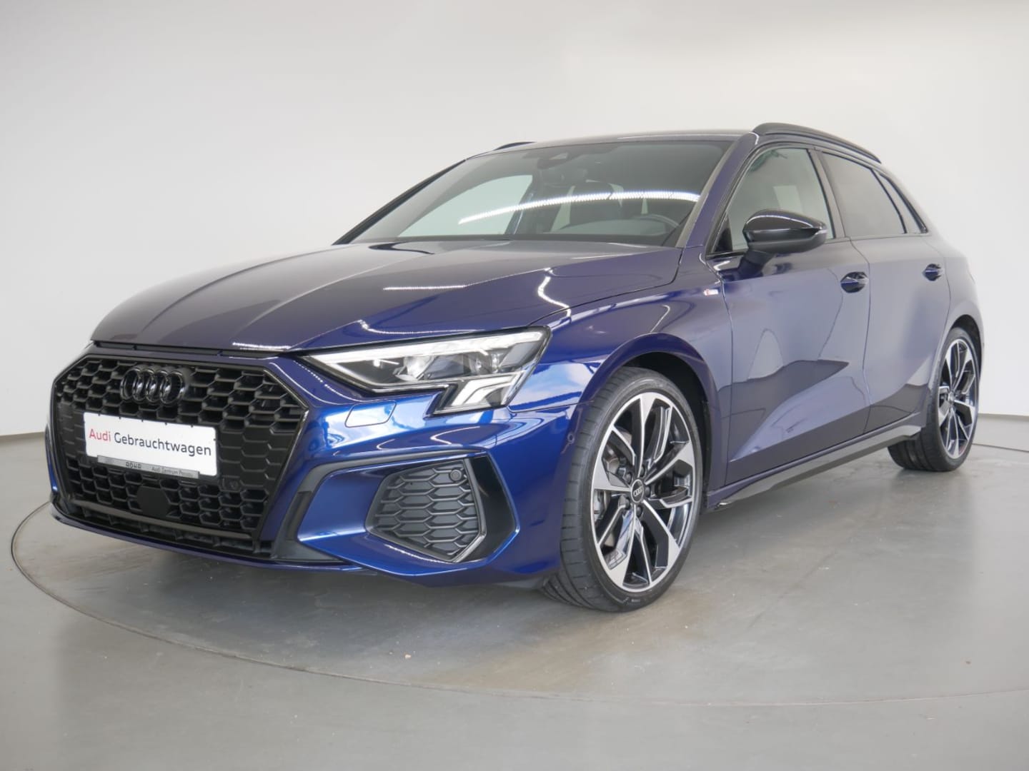 Bild über Audi A3 Sportback S line 35 TDI S tronic - für weitere Informationen kontaktieren Sie den Audi Partner
