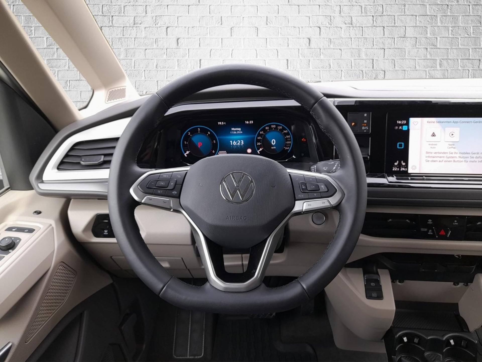 Volkswagen Multivan Langversion Basis-Modell