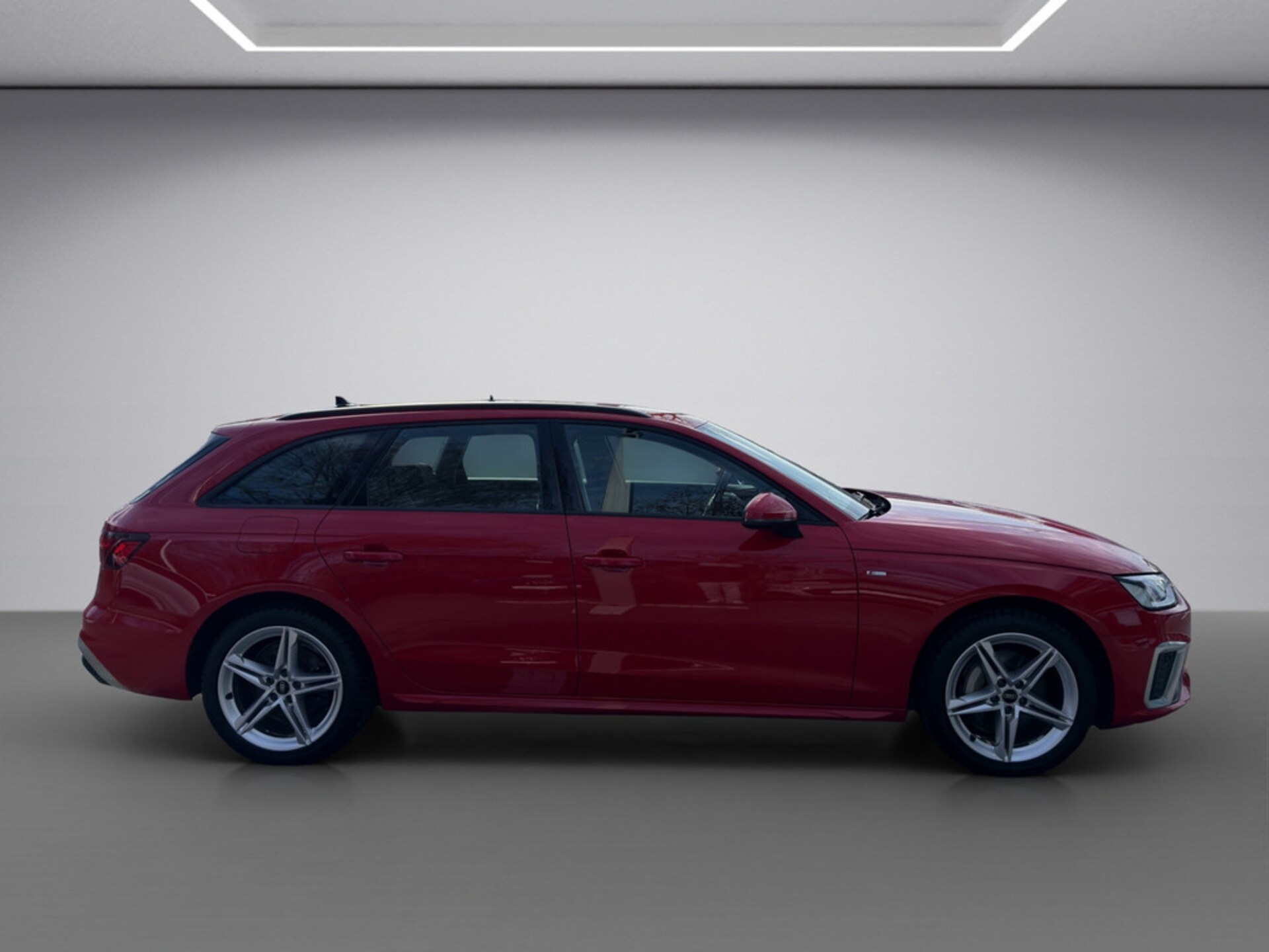 Audi A4 Avant S line
