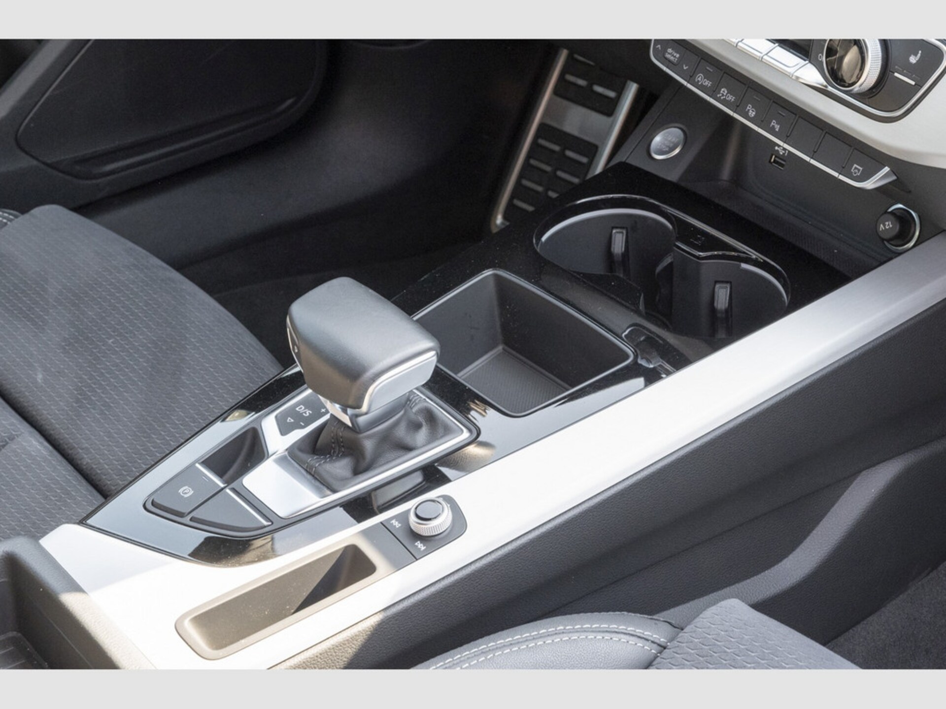 Audi A4 Avant S line