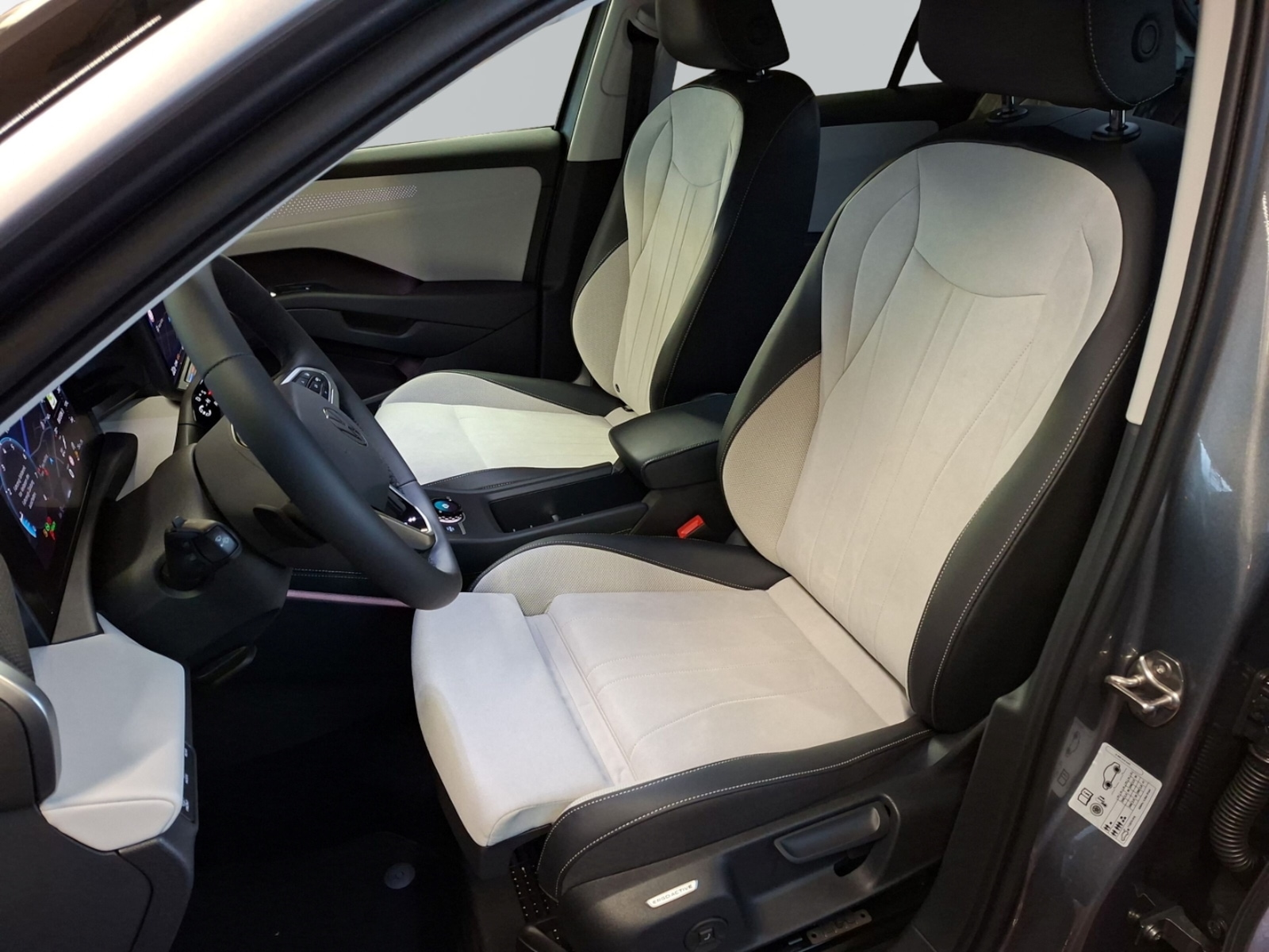 Volkswagen T-Roc – Bild 11