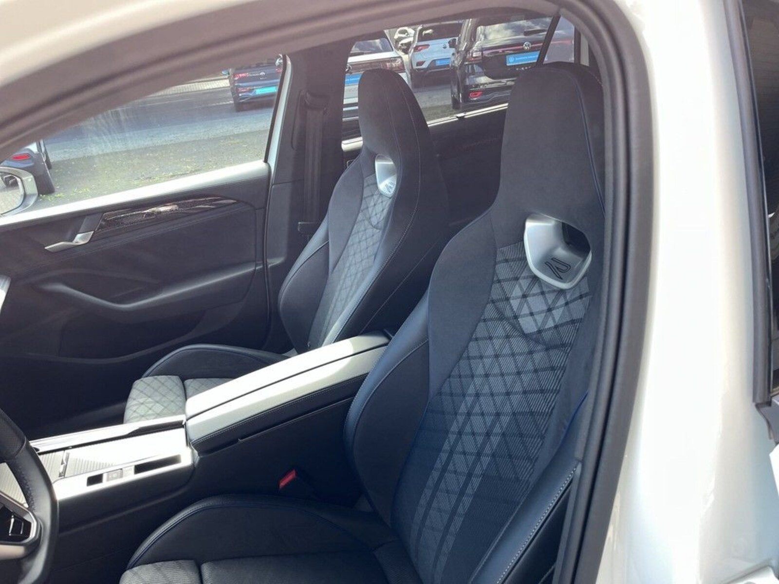 Volkswagen Passat – Bild 22