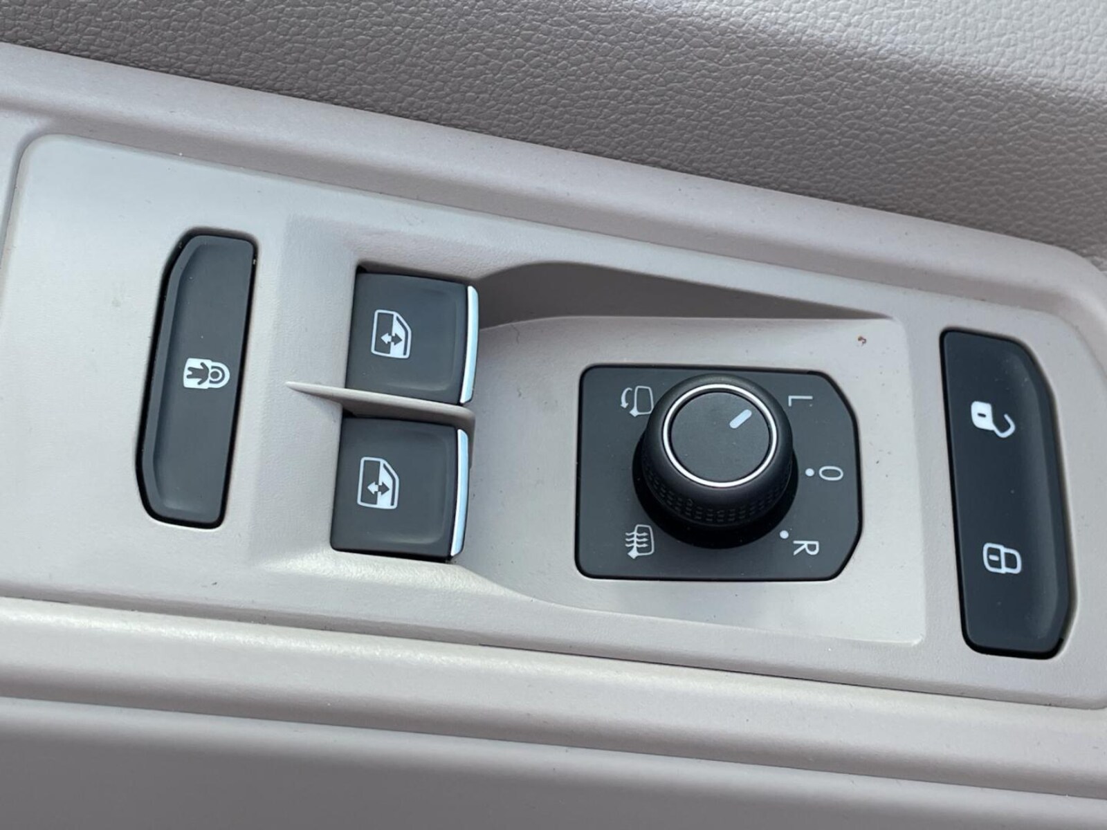 Volkswagen Multivan Langversion – Bild 7