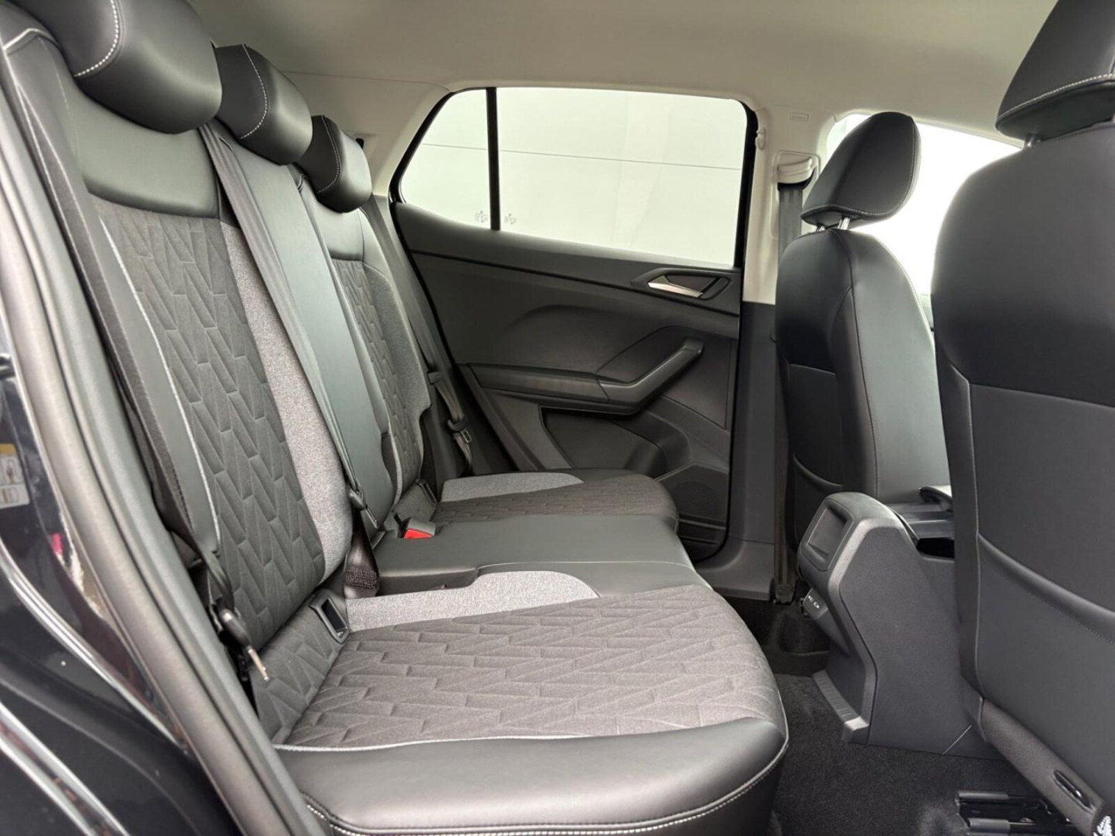 Volkswagen T-Cross – Bild 11