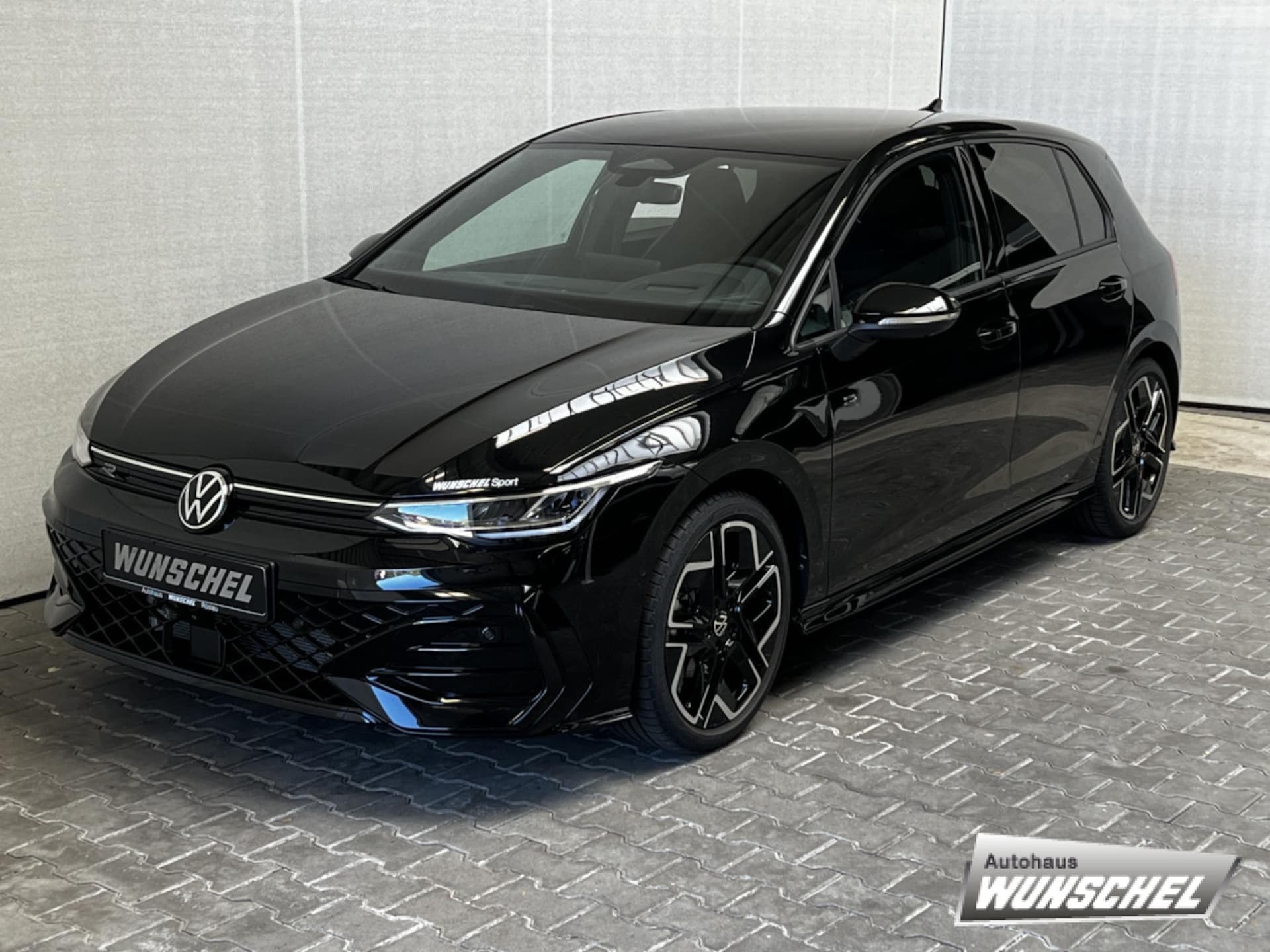 Volkswagen Golf R-Line