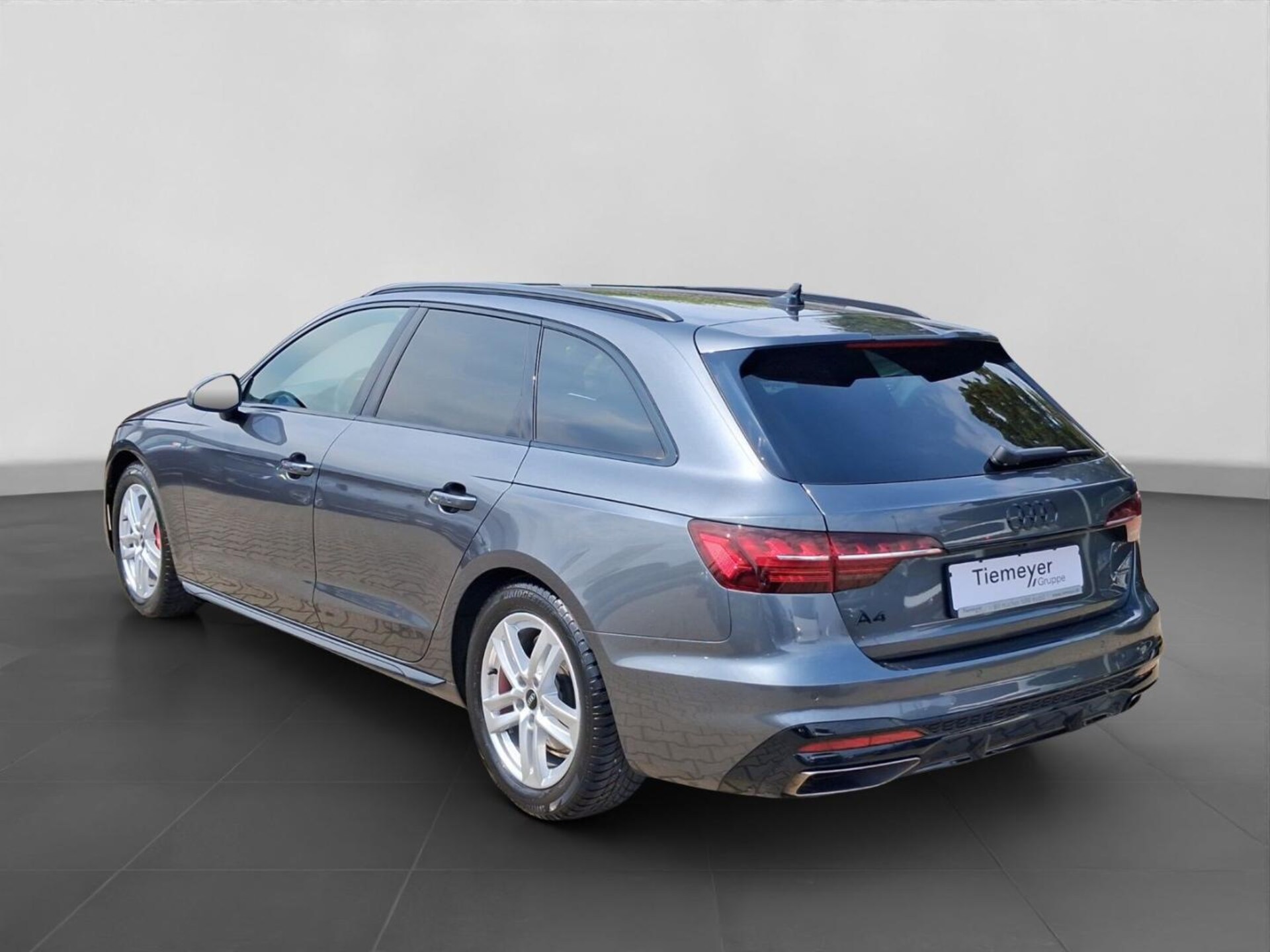 Audi A4 Avant S line