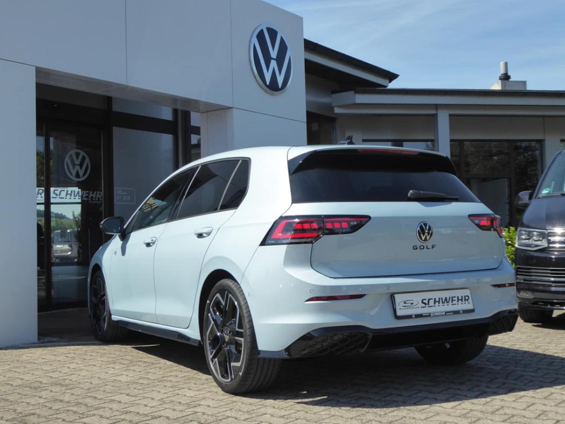 Volkswagen Golf R-Line