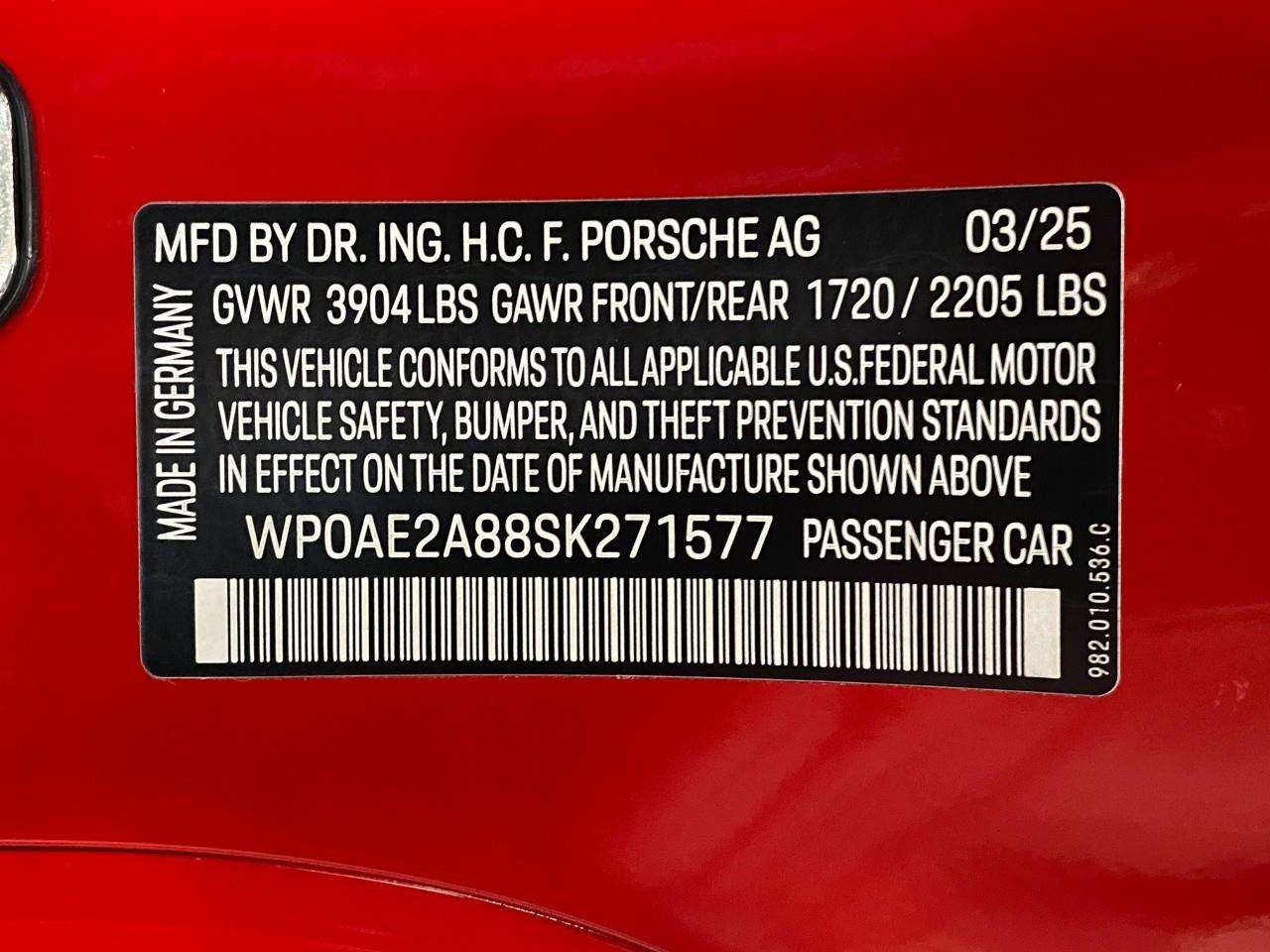2025 Porsche 718 GT4 RS - Photo 34