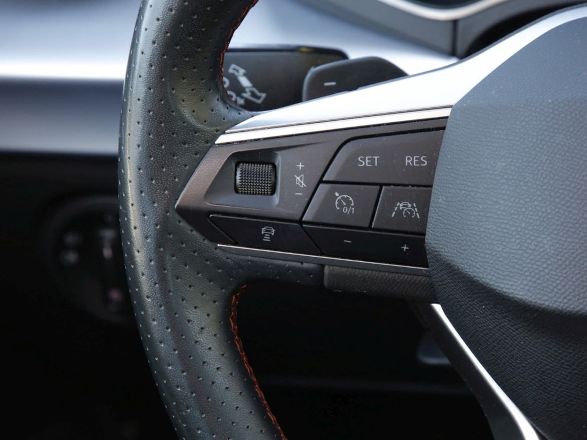 SEAT Arona FR