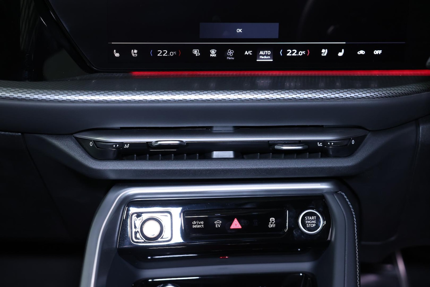 Image about Audi Q5 SUV e-hybrid quattro S tronic