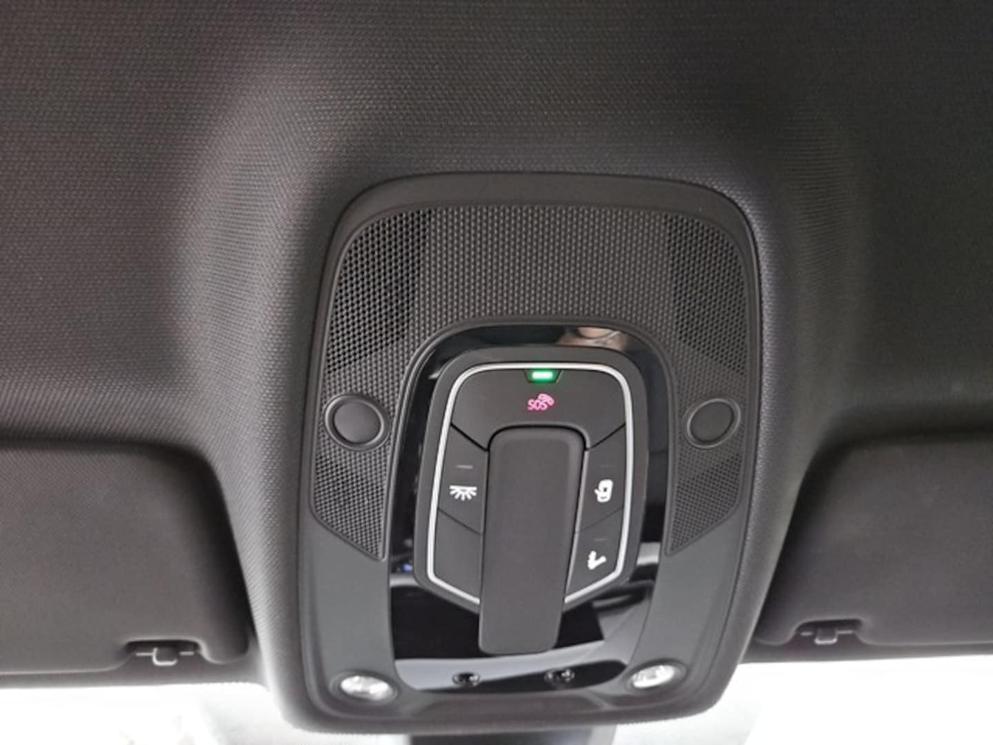 Bild über Audi A4 Avant S line 40 TFSI quattro S tronic - für weitere Informationen kontaktieren Sie den Audi Partner