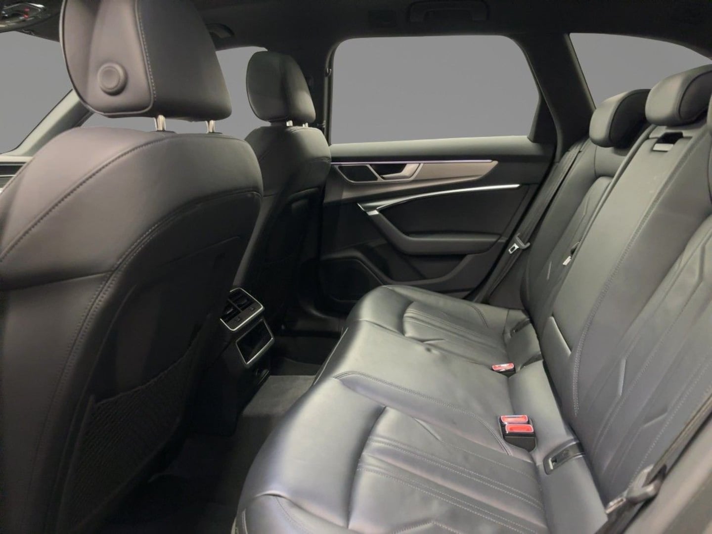 Bild über Audi A6 Avant sport 45 TFSI quattro S tronic - für weitere Informationen kontaktieren Sie den Audi Partner