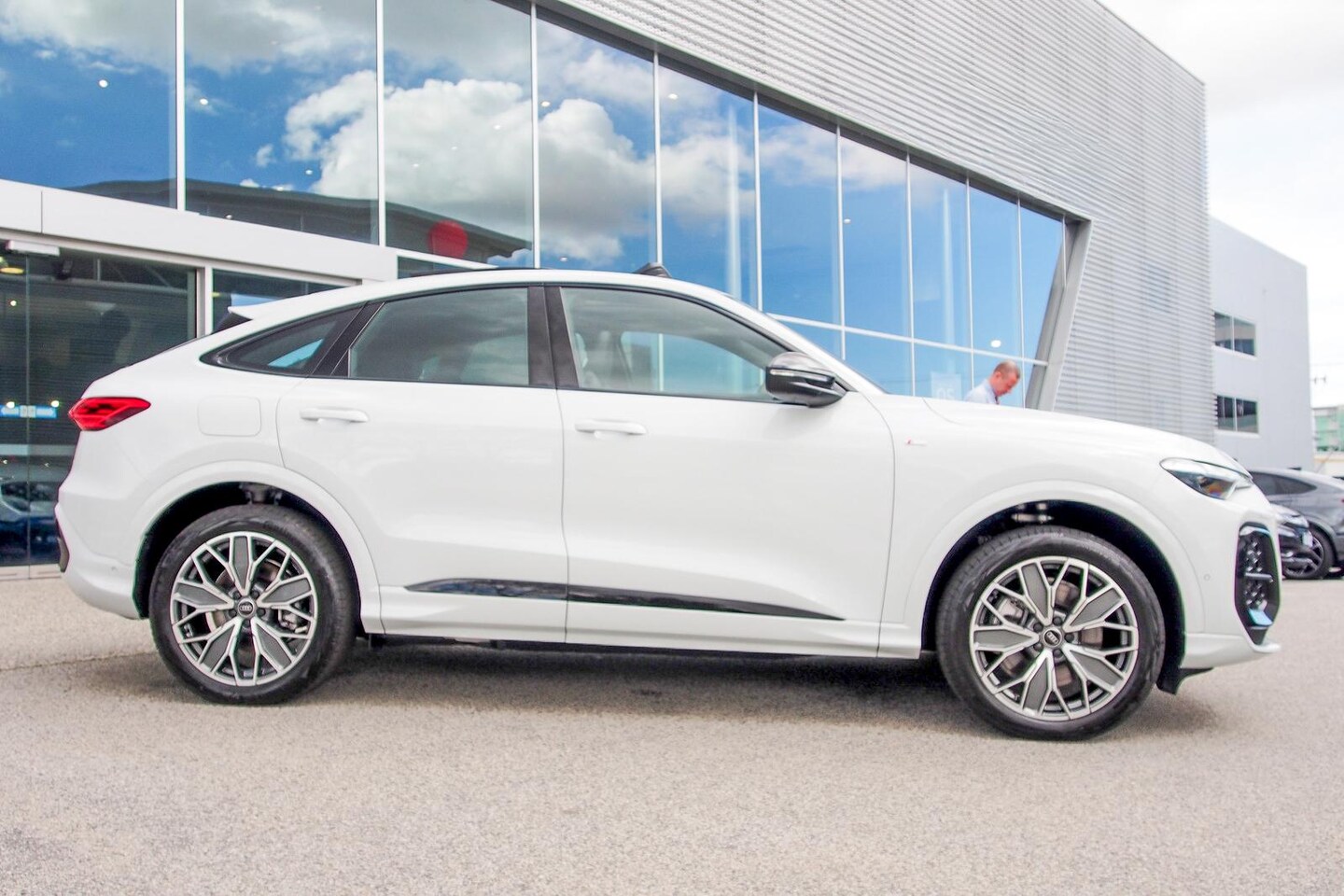 Image about Audi Q5 Sportback TDI quattro 150 kW sport