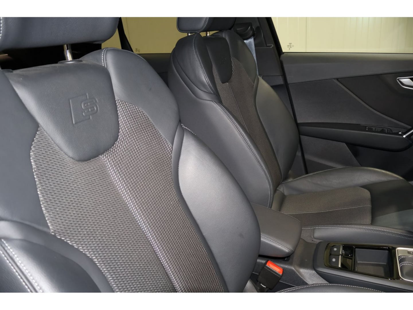 Bild über Audi Q2 S line 35 TFSI S tronic - für weitere Informationen kontaktieren Sie den Audi Partner