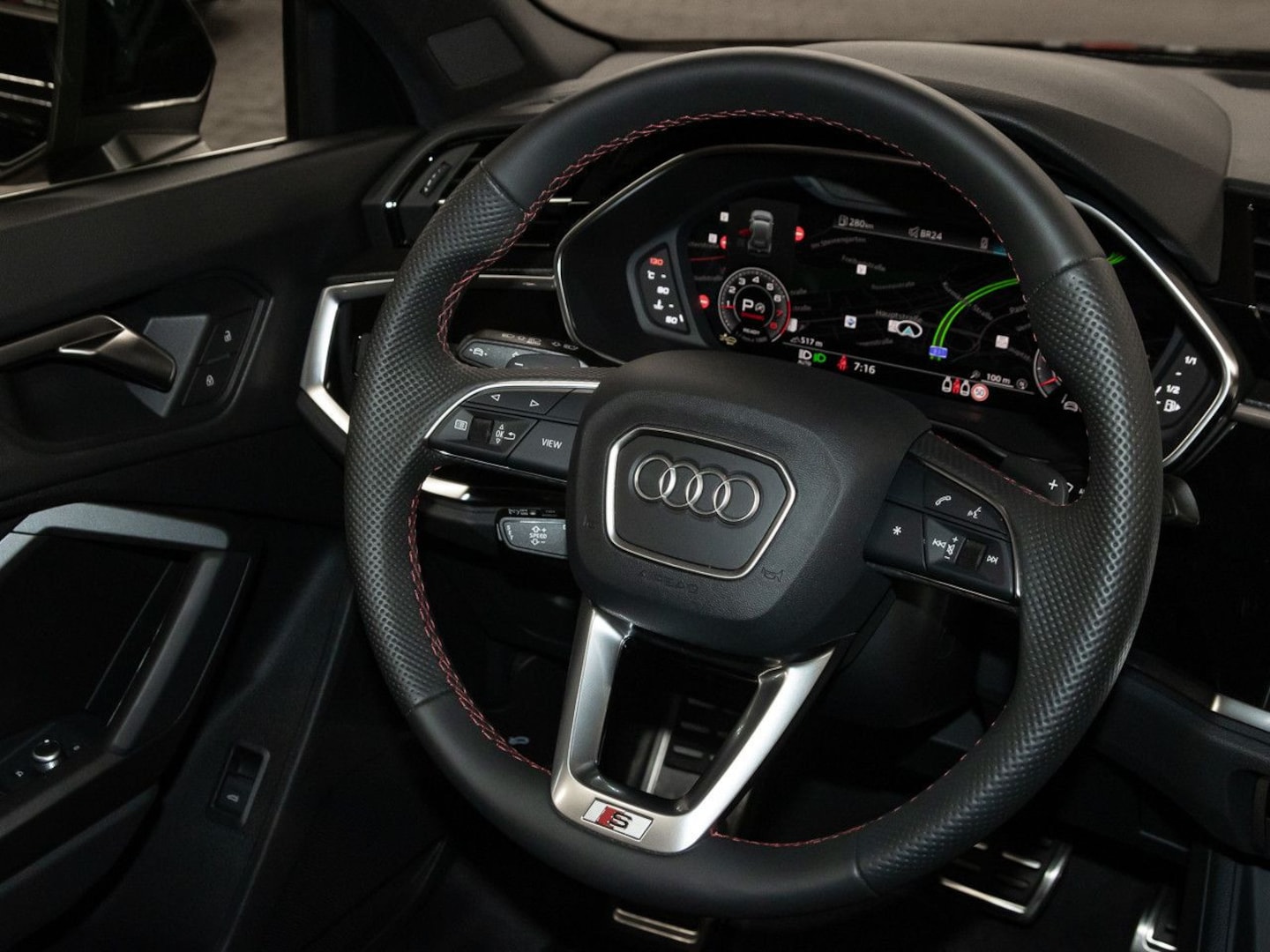 Bild über Audi Q3 TFSI quattro 140 kW S tronic - für weitere Informationen kontaktieren Sie den Audi Partner