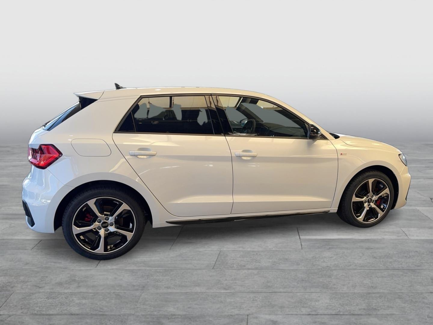 Bild über Audi A1 Sportback S line 40 TFSI S tronic - für weitere Informationen kontaktieren Sie den Audi Partner