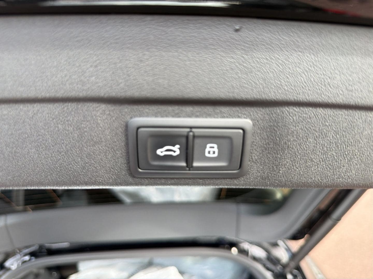 Bild über Audi A6 Avant e-hybrid edition one e-hybrid quattro 270 kW S tronic - für weitere Informationen kontaktieren Sie den Audi Partner