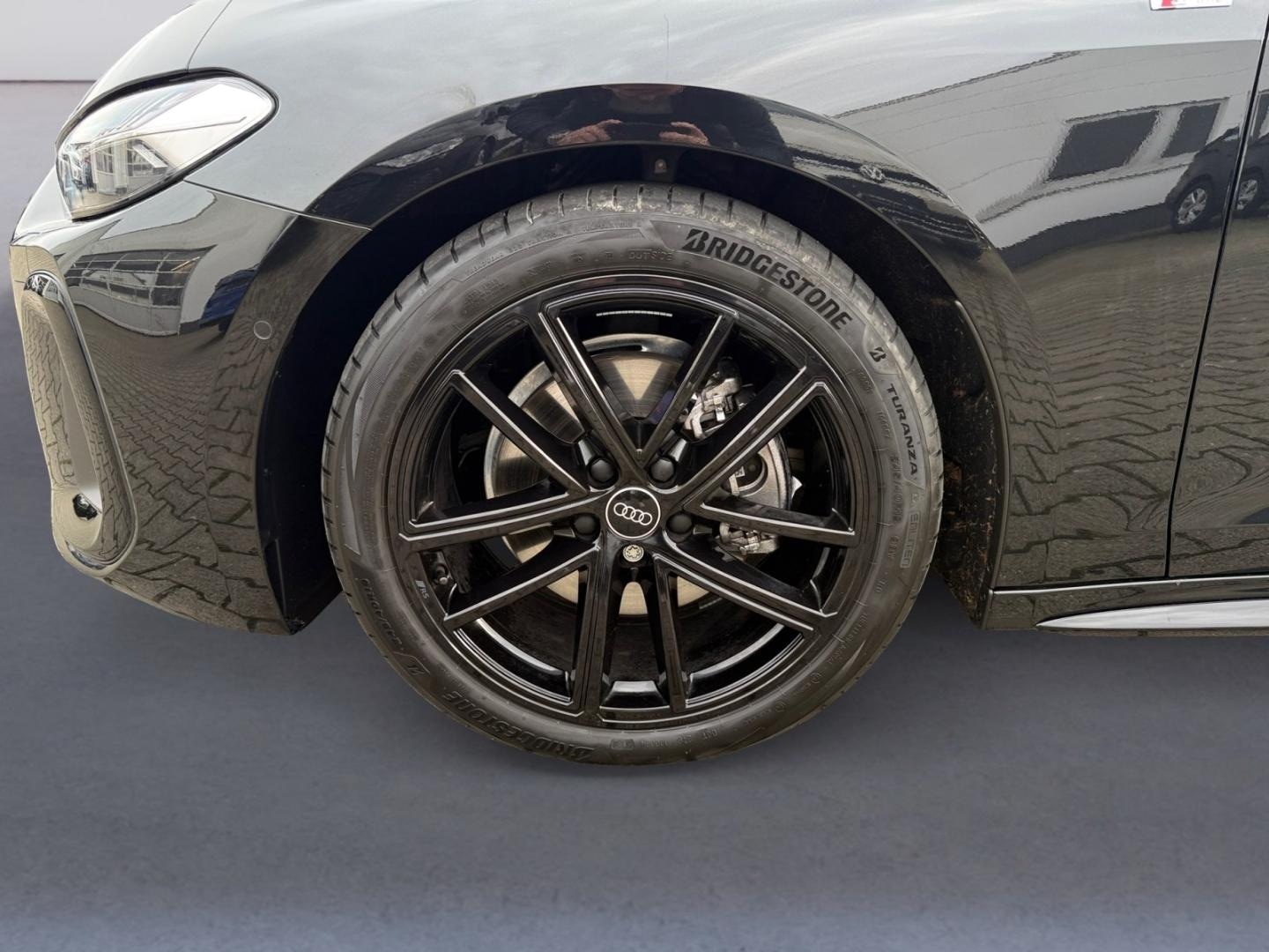 Bild über Audi A5 Limousine TFSI S tronic - für weitere Informationen kontaktieren Sie den Audi Partner