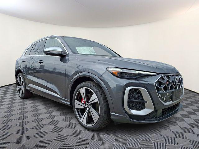 2026 Audi SQ5 Premium Plus quattro's photo