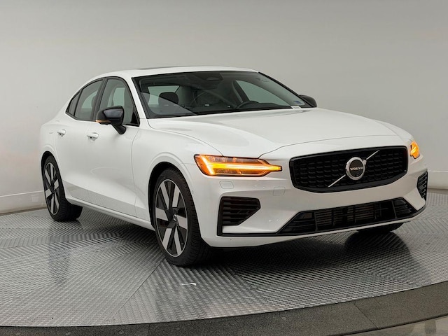 2024 Volvo S60 Recharge Plug-In Hybrid