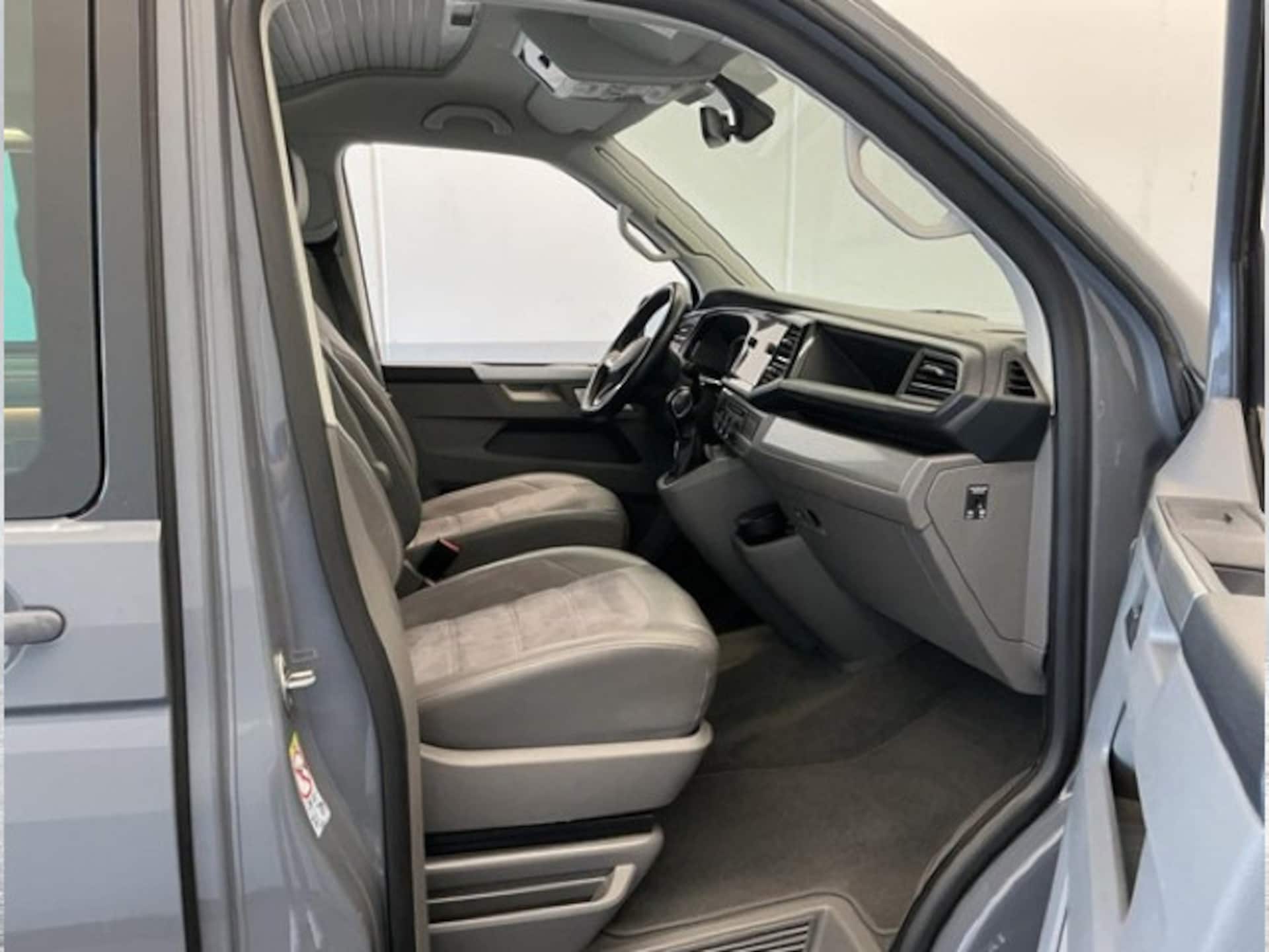 Volkswagen T6.1 California Coast