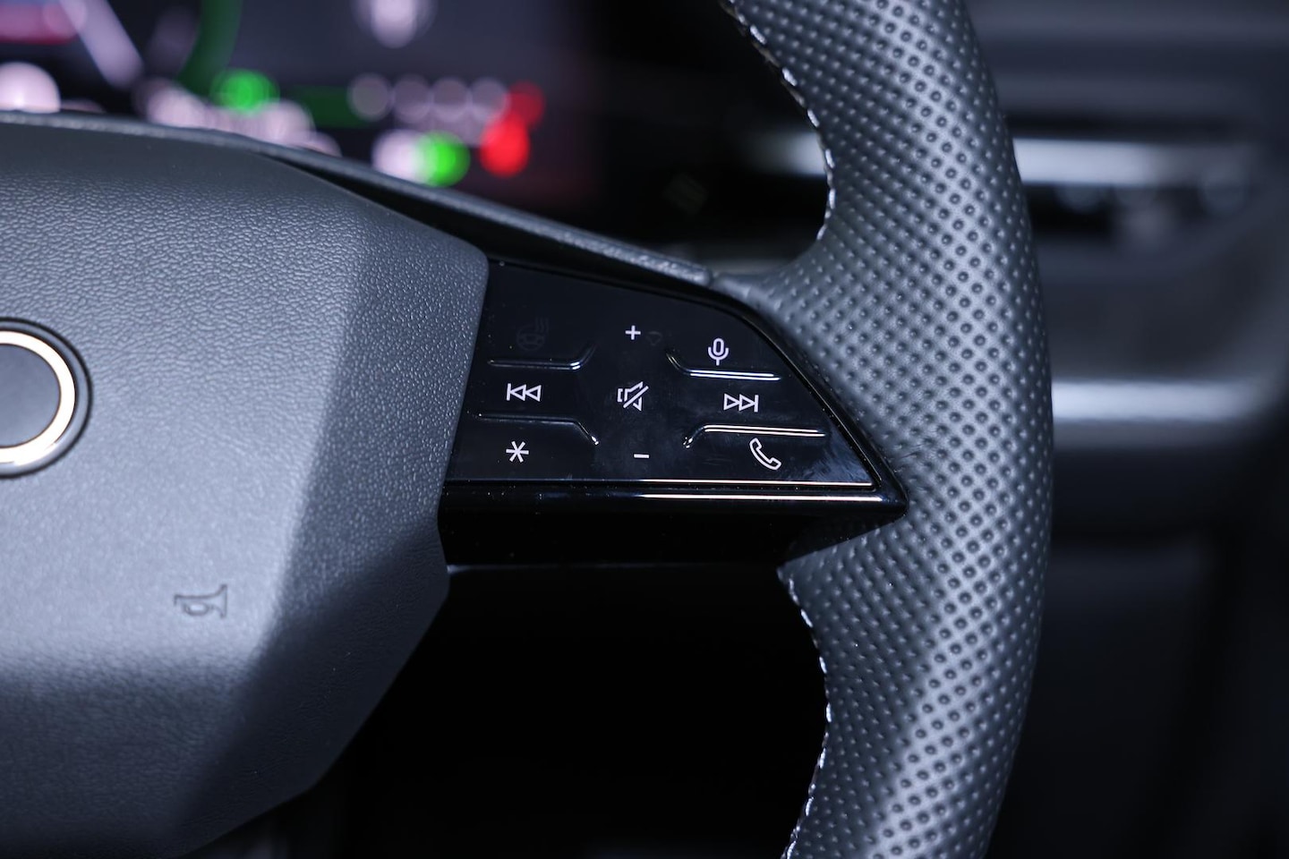 Image about Audi Q5 SUV e-hybrid quattro S tronic