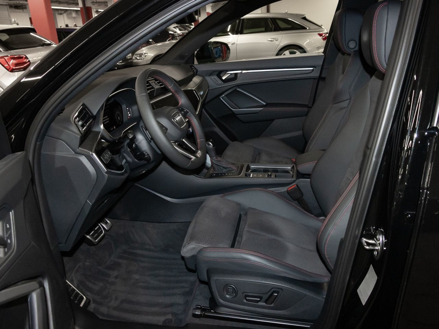 Bild über Audi Q3 TFSI quattro 140 kW S tronic - für weitere Informationen kontaktieren Sie den Audi Partner
