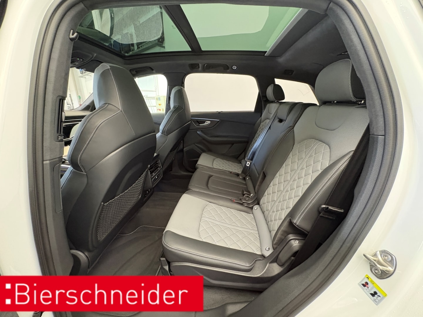 Bild über Audi Q7 SUV TFSI e S line 60 TFSI e quattro tiptronic - für weitere Informationen kontaktieren Sie den Audi Partner