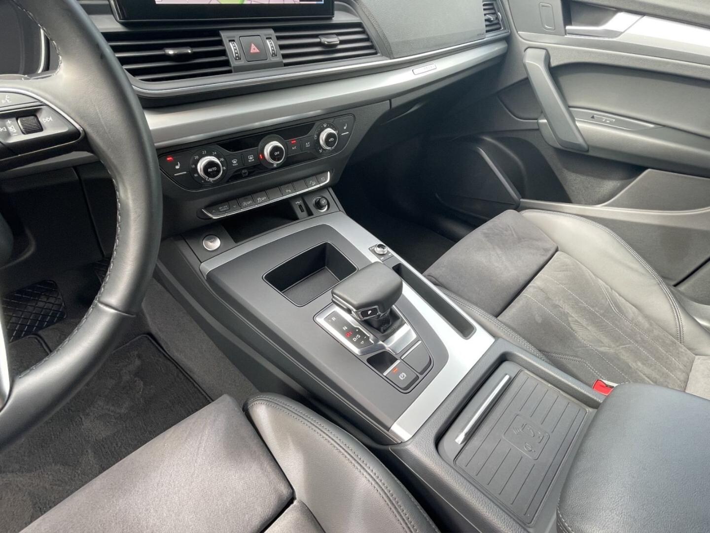 Bild über Audi Q5 40 TDI quattro S tronic - für weitere Informationen kontaktieren Sie den Audi Partner