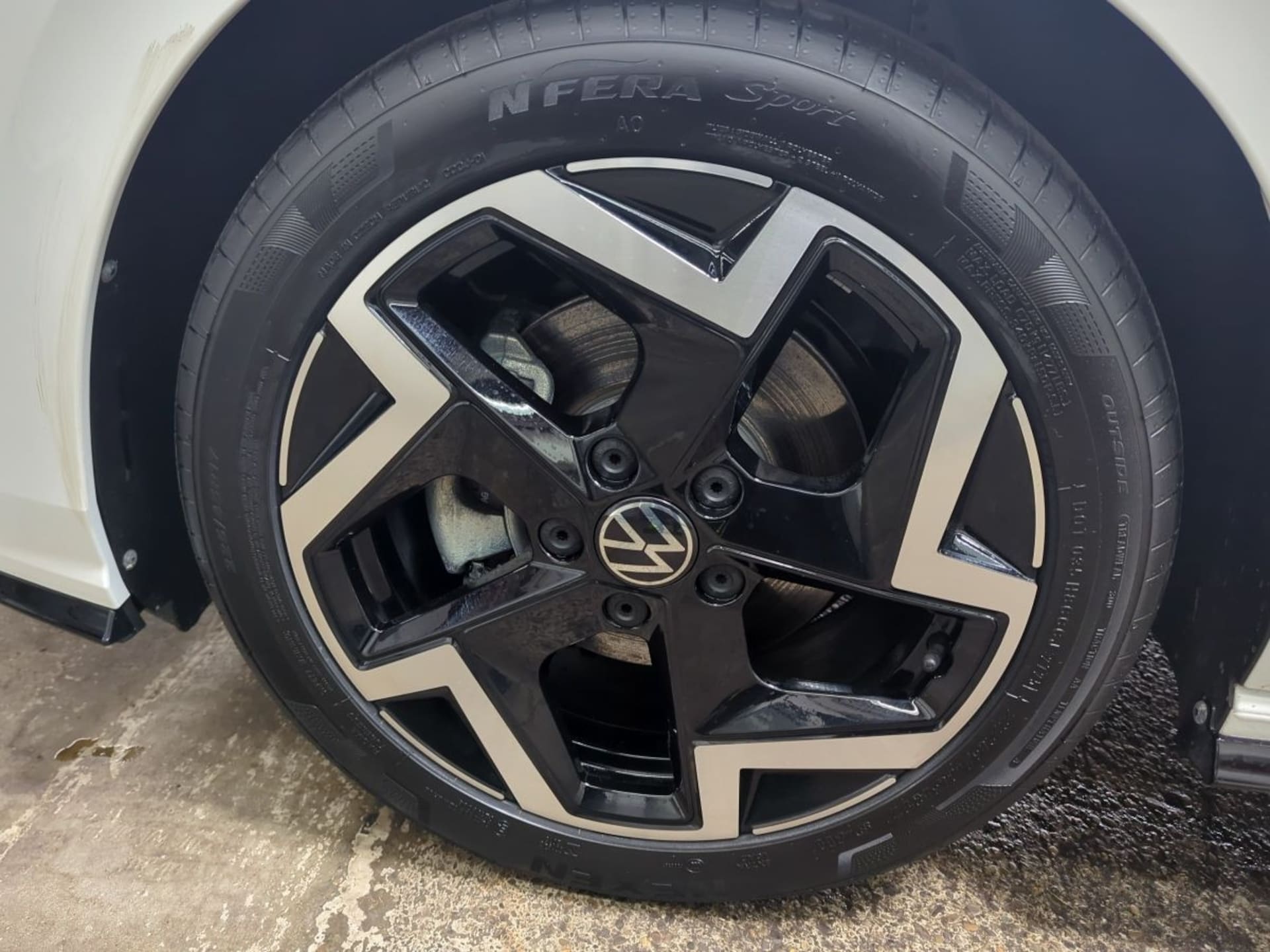 Volkswagen Golf R-Line