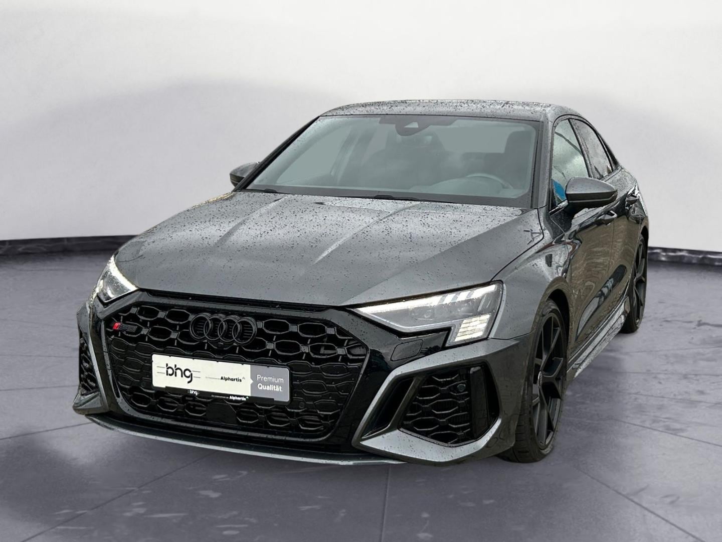 Bild über Audi RS 3 Limousine TFSI quattro S tronic - für weitere Informationen kontaktieren Sie den Audi Partner