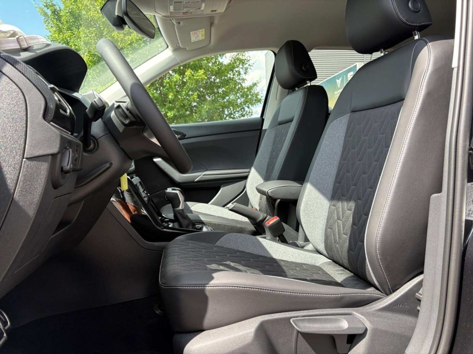Volkswagen T-Cross – Bild 21