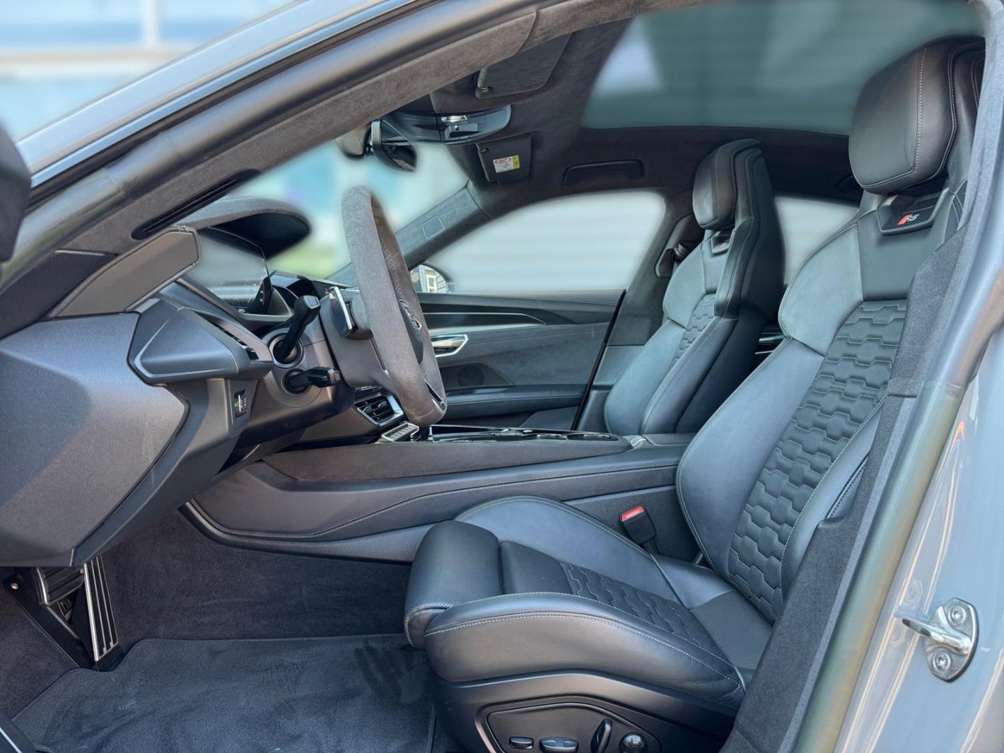 Image about Audi RS e-tron GT e-tron quattro