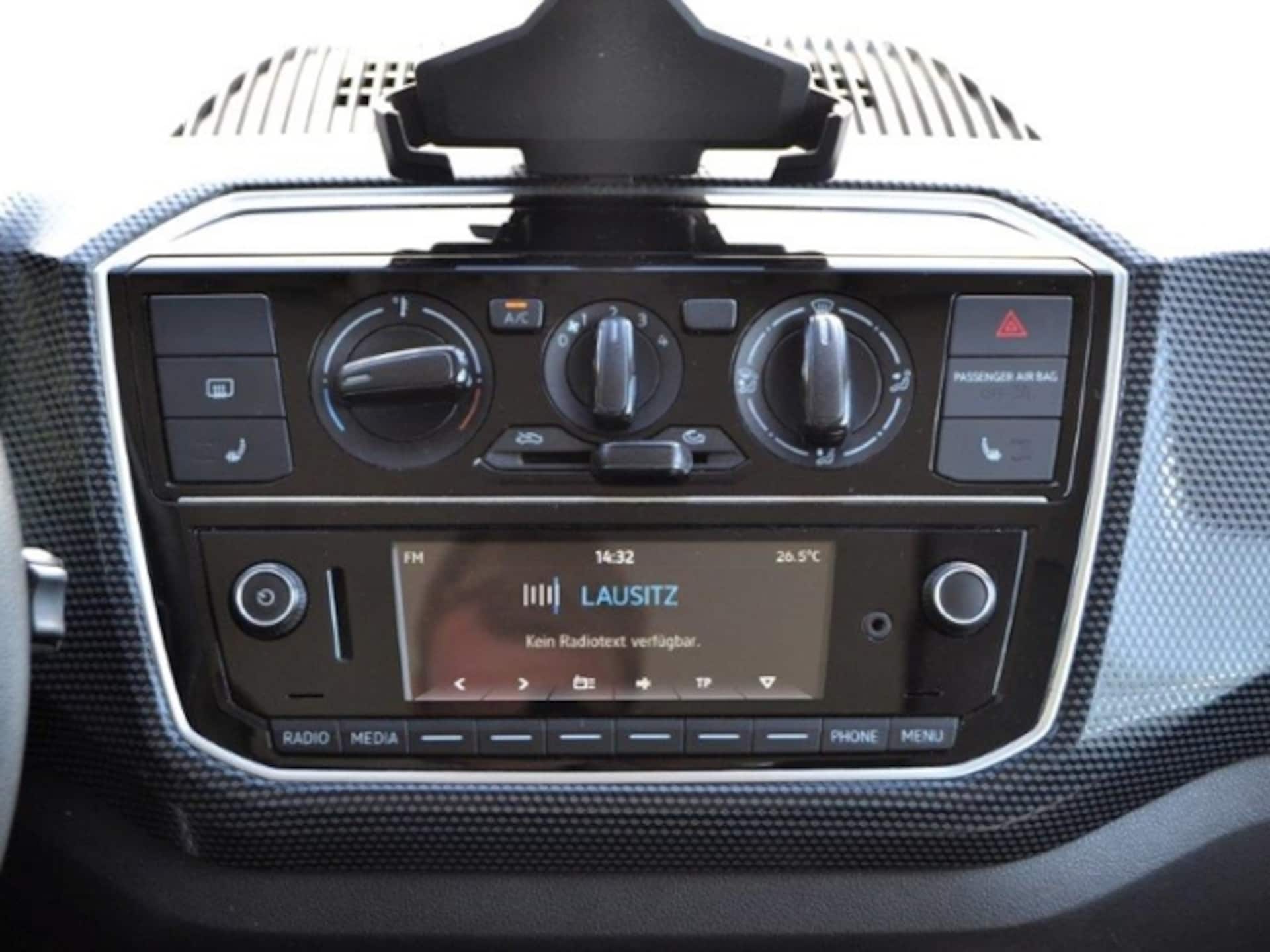 Volkswagen up! move up!