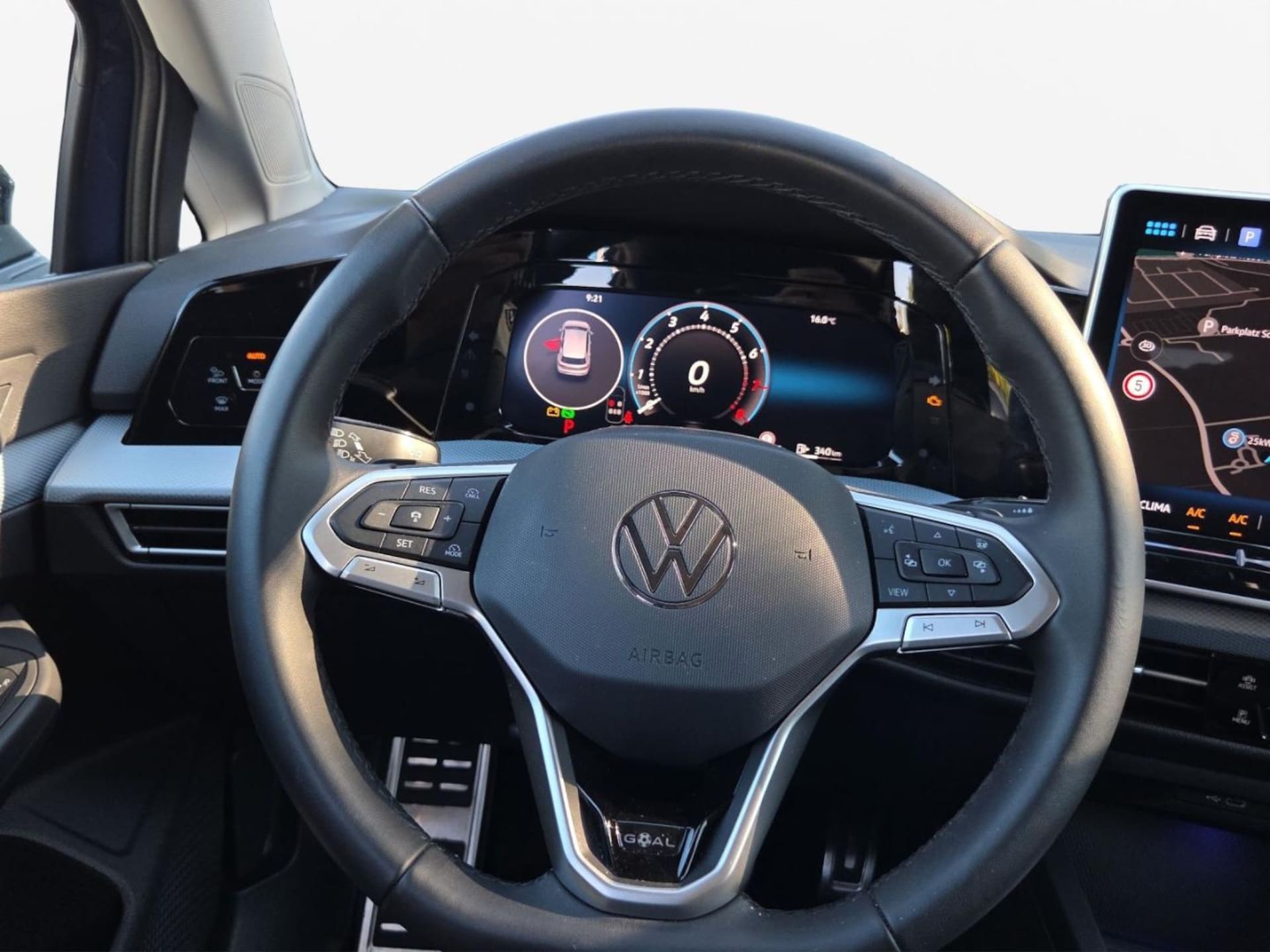 Volkswagen Golf Life