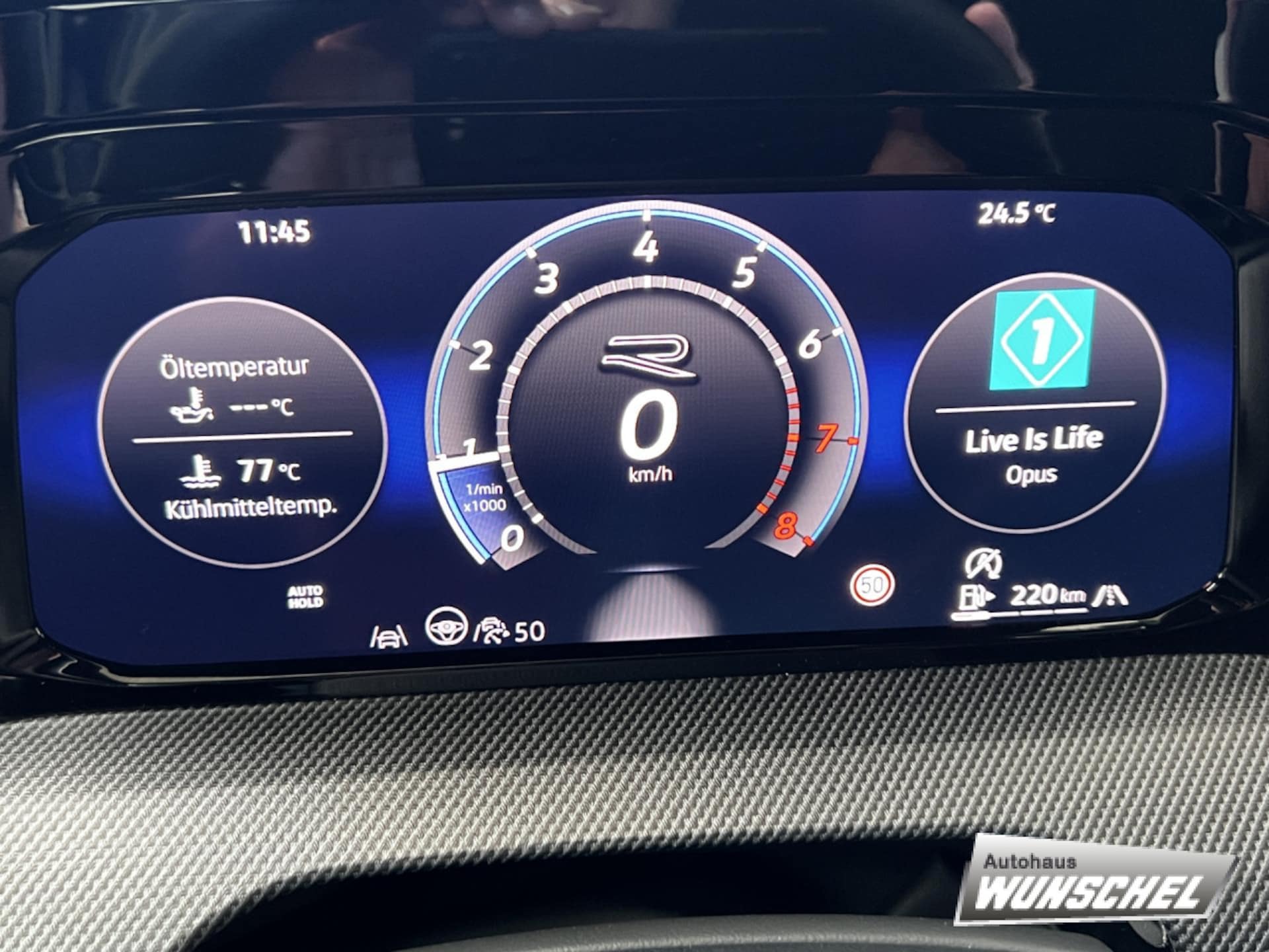 Volkswagen Golf R-Line