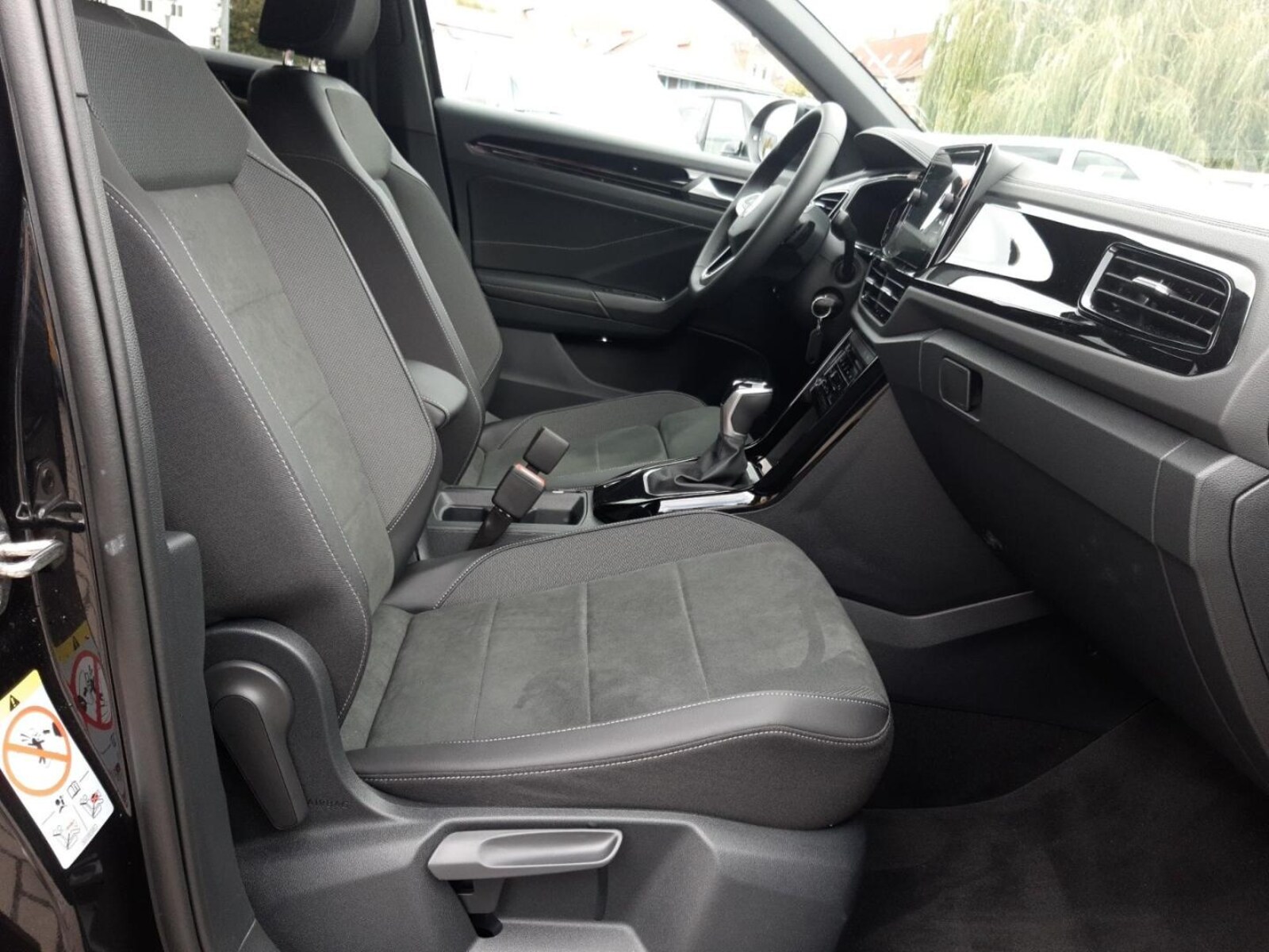 Volkswagen T-Roc – Bild 10