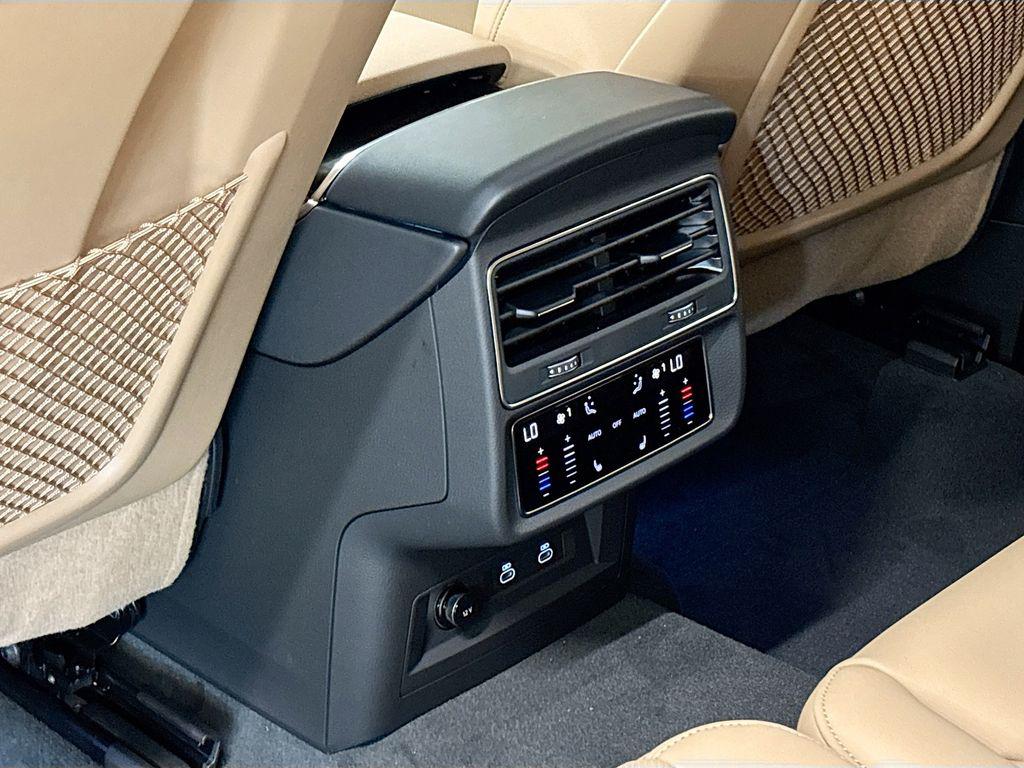 2025 Audi Q7 Premium Plus - Photo 17