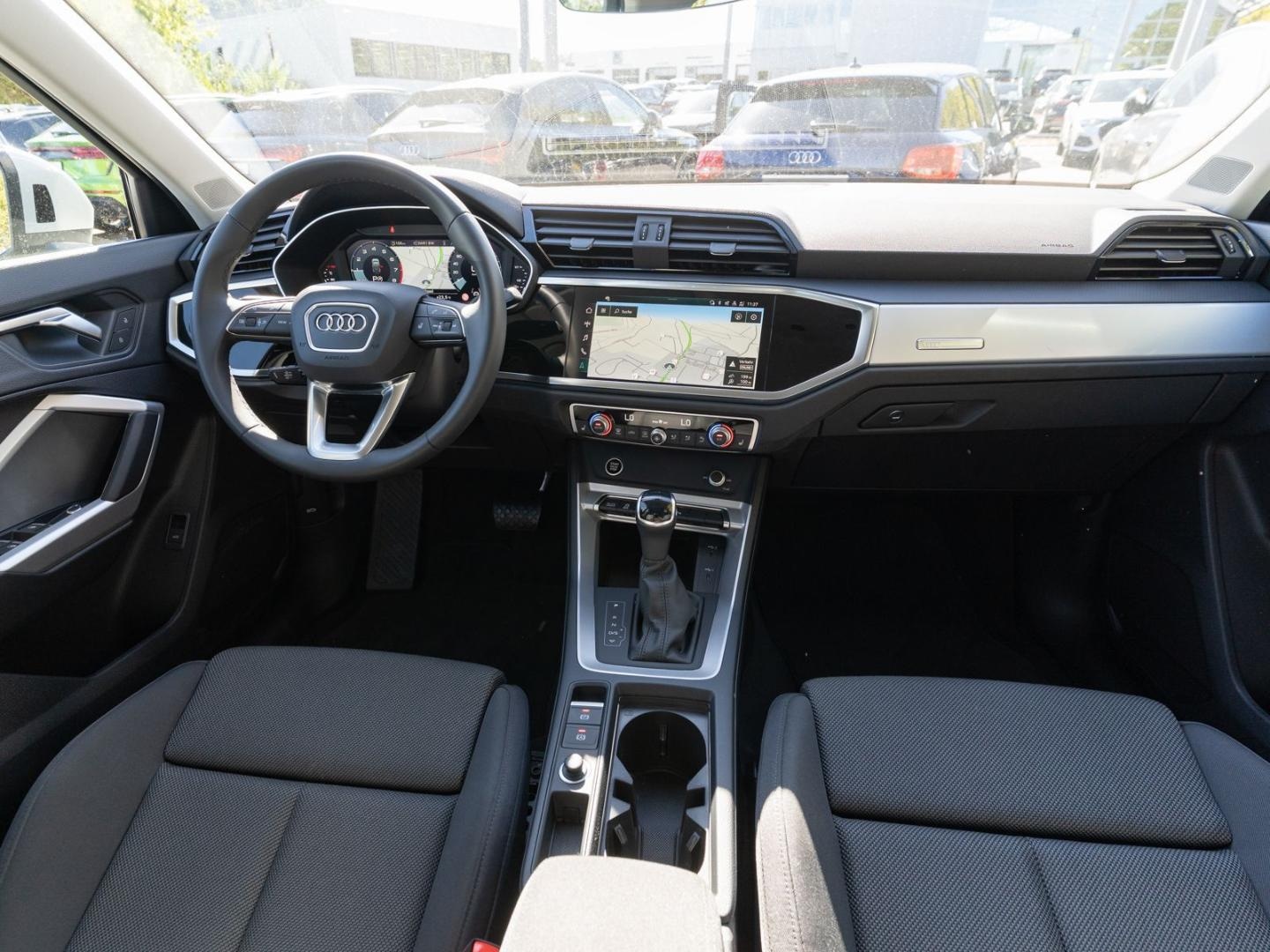 Bild über Audi Q3 Sportback TFSI 110 kW S tronic - für weitere Informationen kontaktieren Sie den Audi Partner