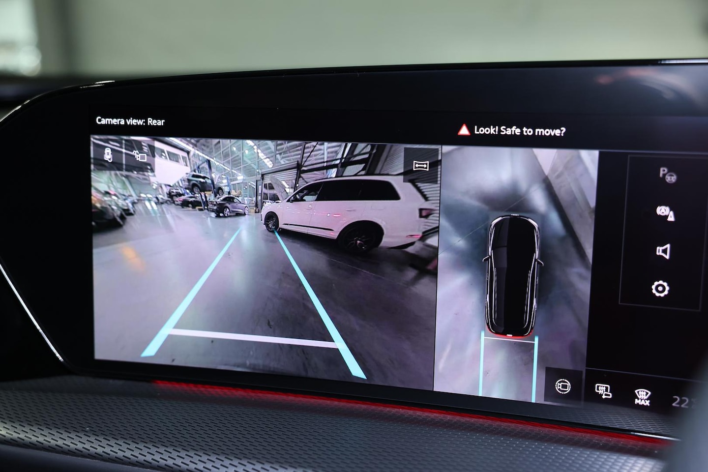 Image about Audi Q5 SUV e-hybrid quattro S tronic