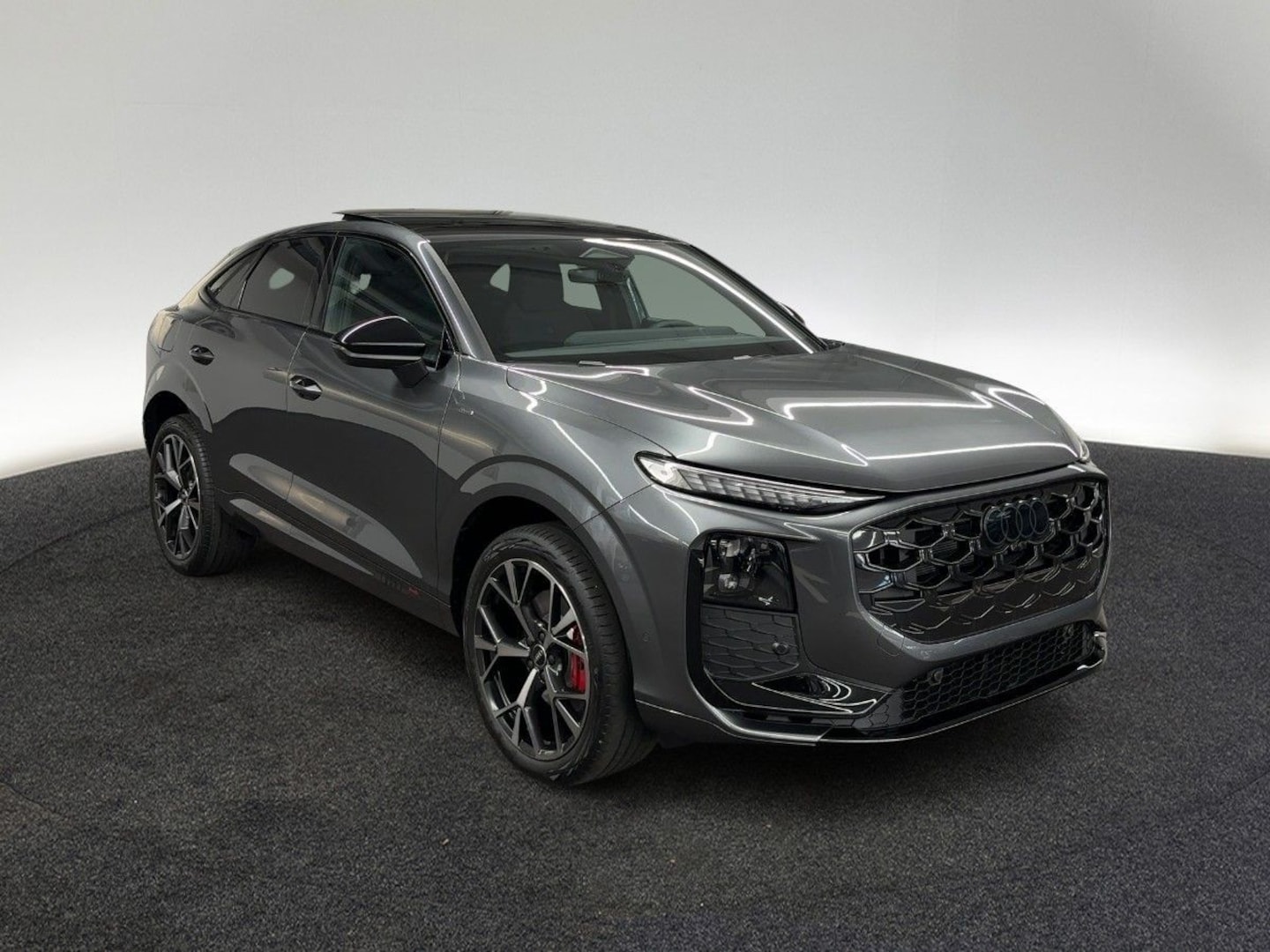 Bild über Audi Q3 Sportback e-hybrid e-hybrid 200 kW S tronic - für weitere Informationen kontaktieren Sie den Audi Partner