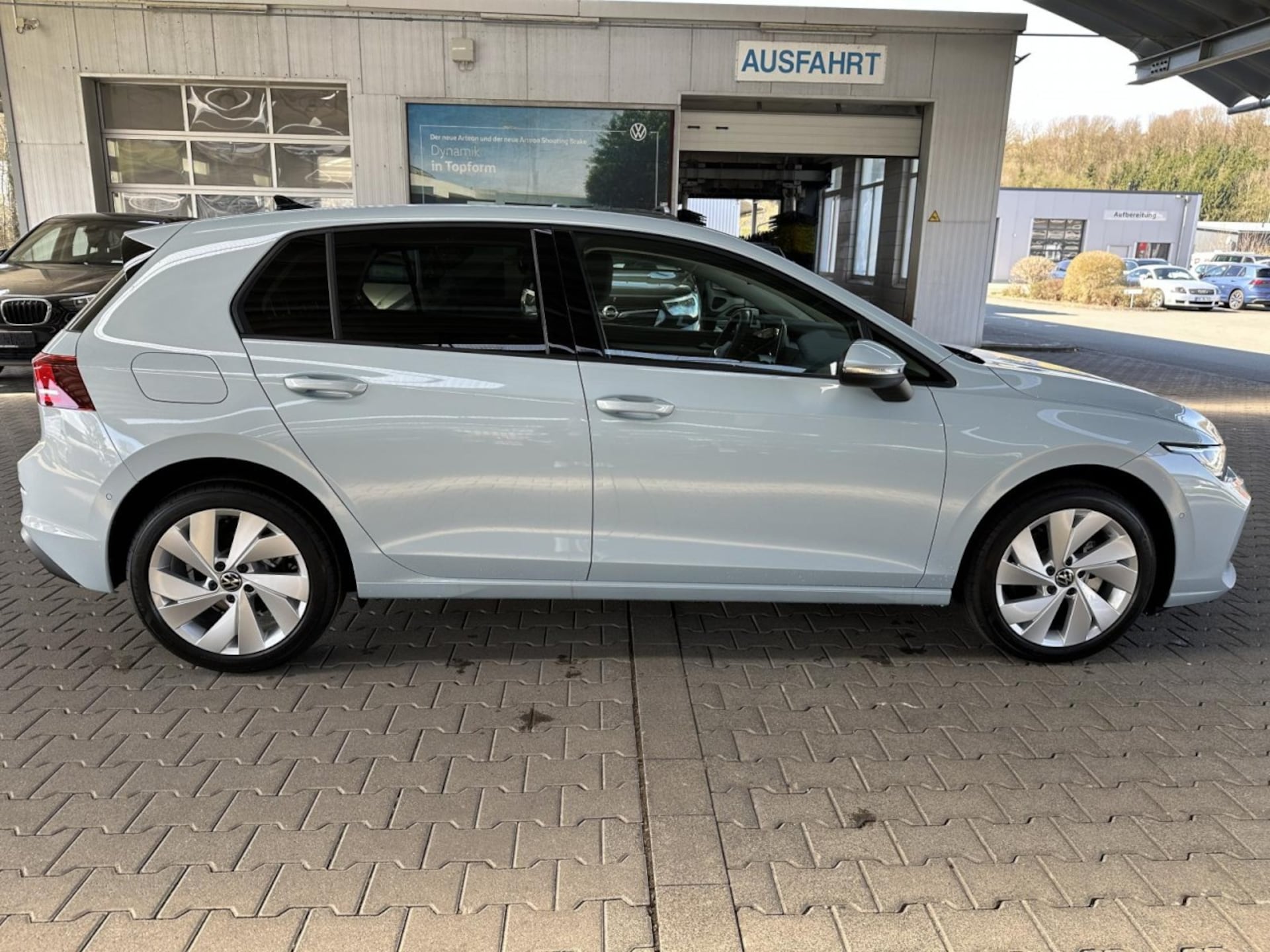 Volkswagen Golf Life