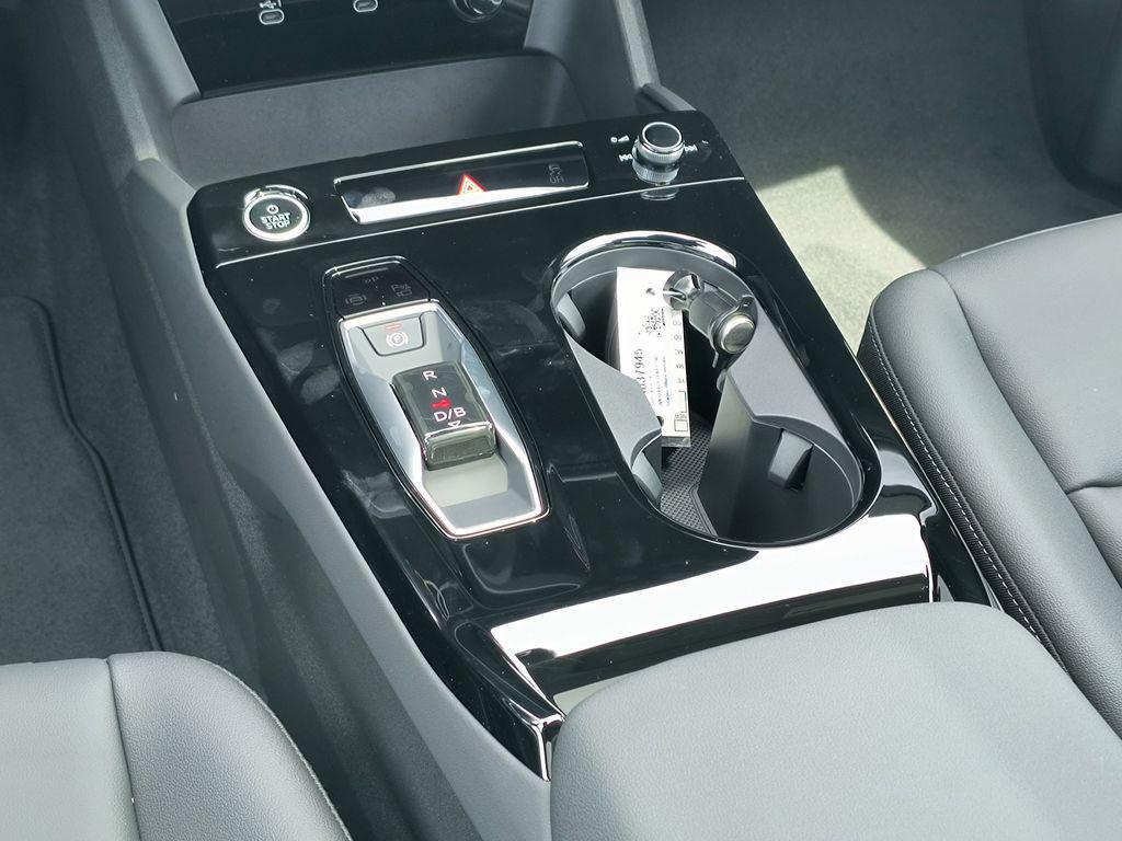 2025 Audi Q6 e-tron Premium Plus - Photo 9