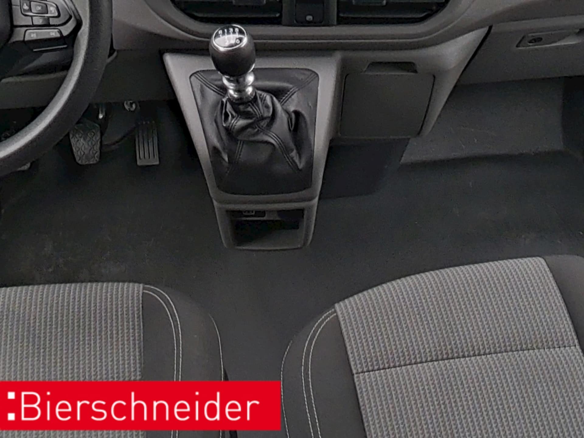 Volkswagen Transporter Kasten langer Radstand