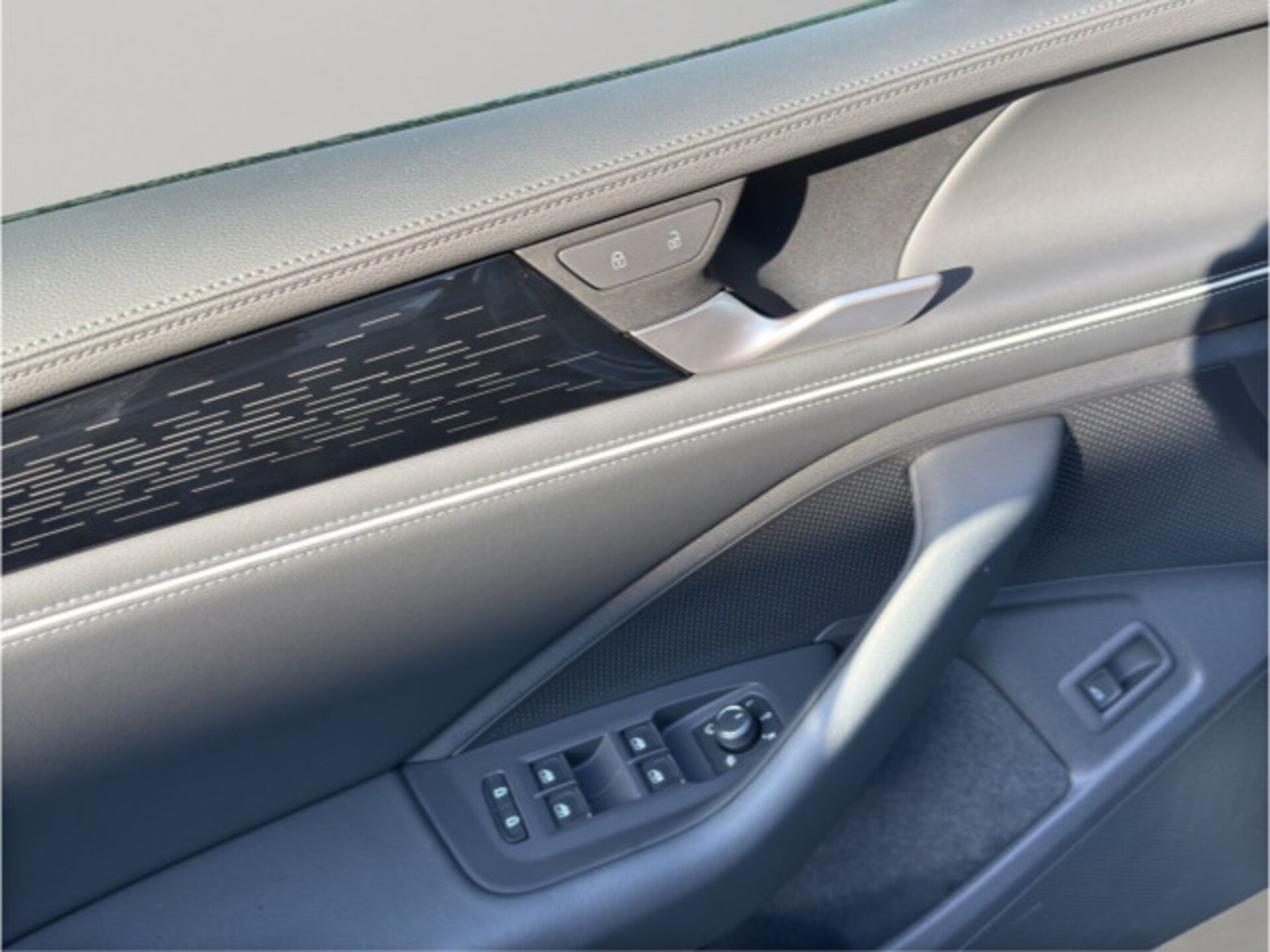 Volkswagen Passat Elegance