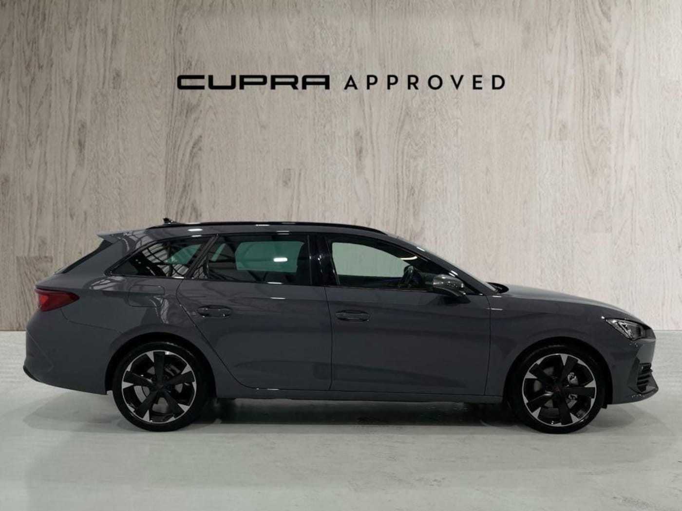 CUPRA Leon Sportstourer 1.5 eTSI DSG 110 kW (150 CV) — photo 4